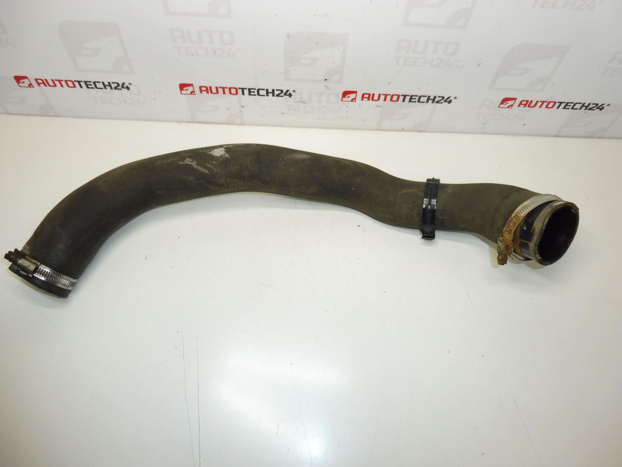 Priključak usisa zraka 1.5 HDi Citroën/Peugeot 9820100680 - Slika 2