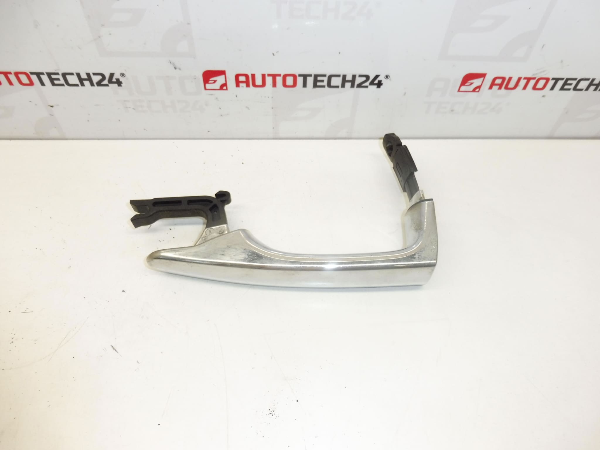 Ručka prednjih vrata Citroën Peugeot krom 9101GJ