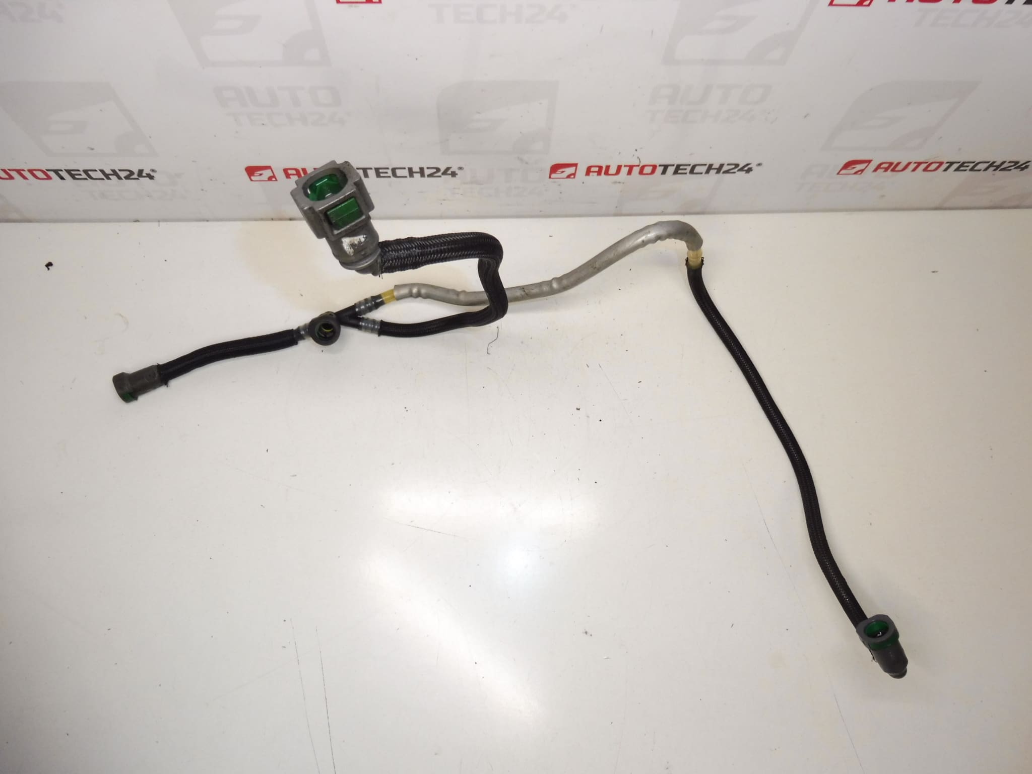 Cijev goriva Citroën/Peugeot 2.2 HDi 1574K9 - Slika 2