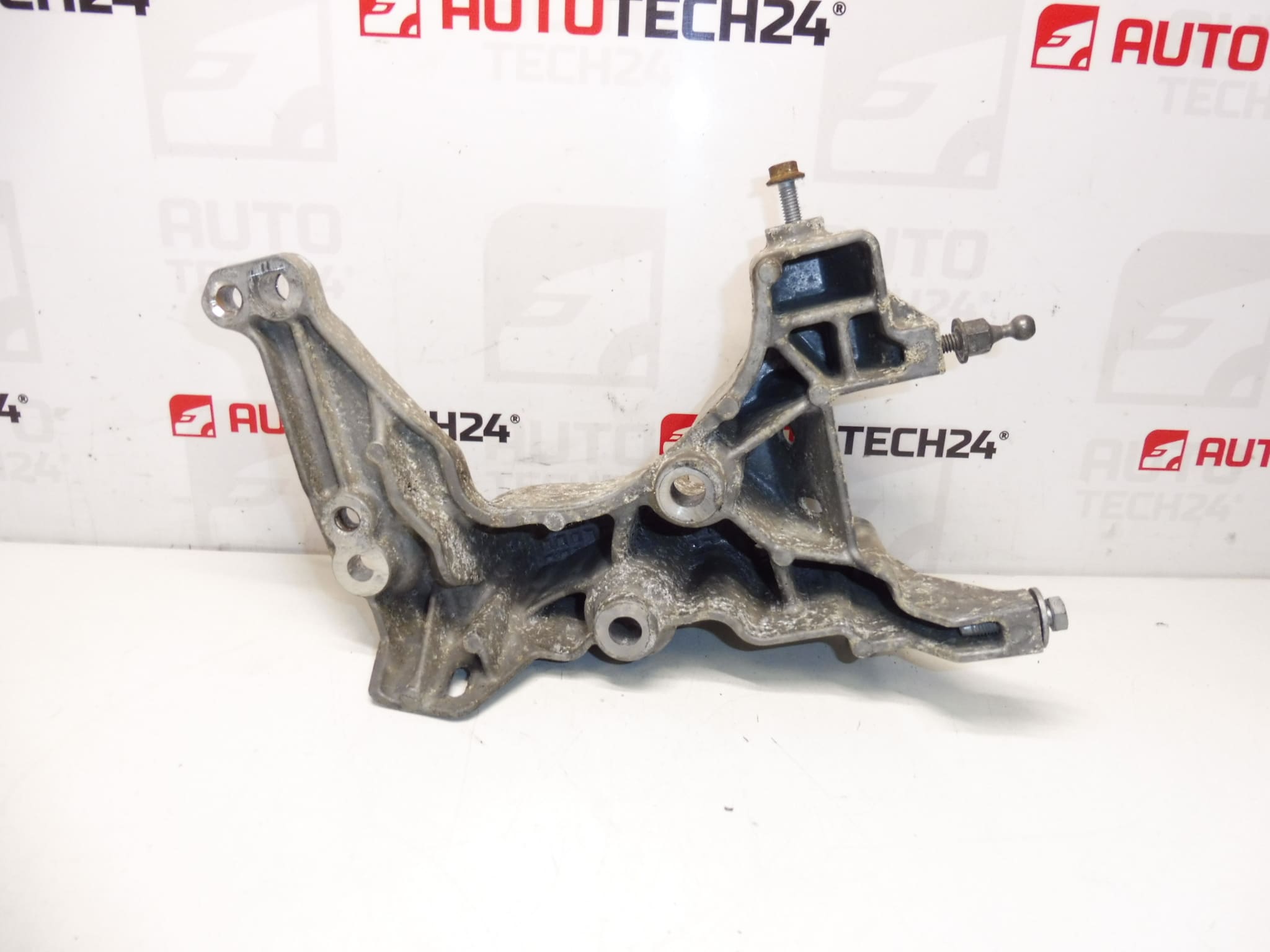 Nosač alternatora 1,5 HDi 9808696680 - Slika 2