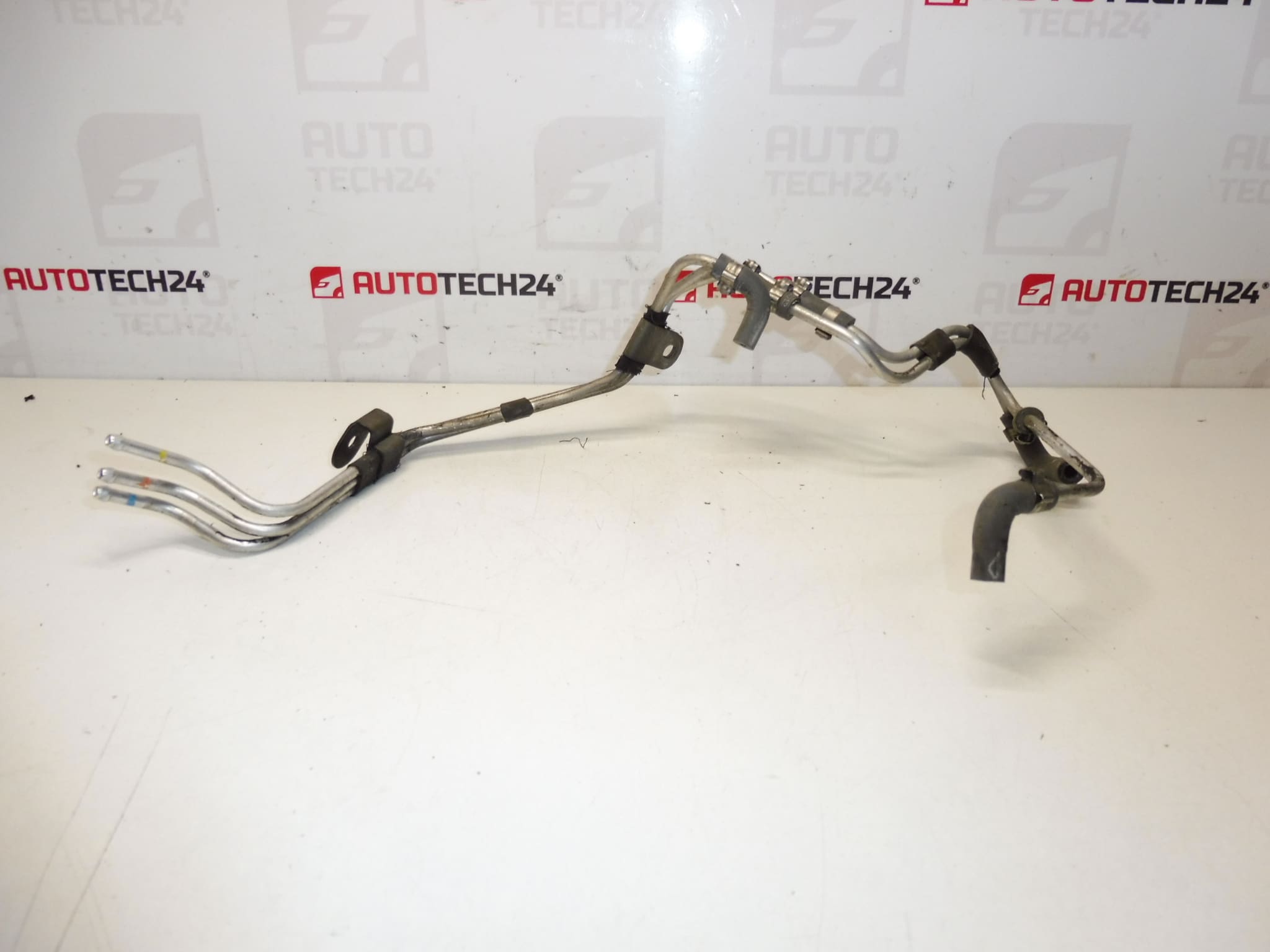 Cijev vakuuma za Citroën/Peugeot 2.2 HDi 1622CW 1622EH - Slika 2