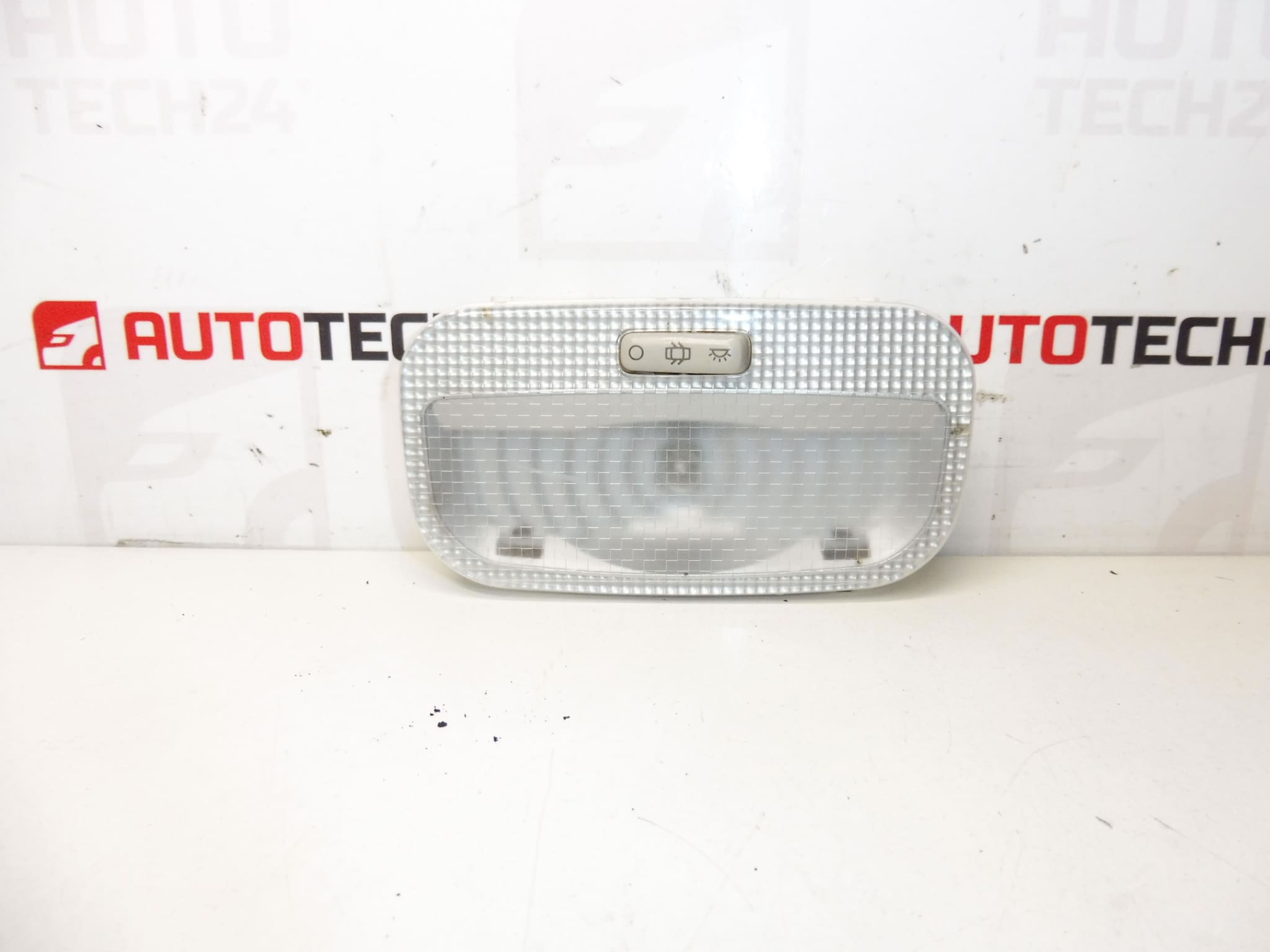 Stropna svjetiljka prednja Citroën Peugeot 9652262180 6362T9