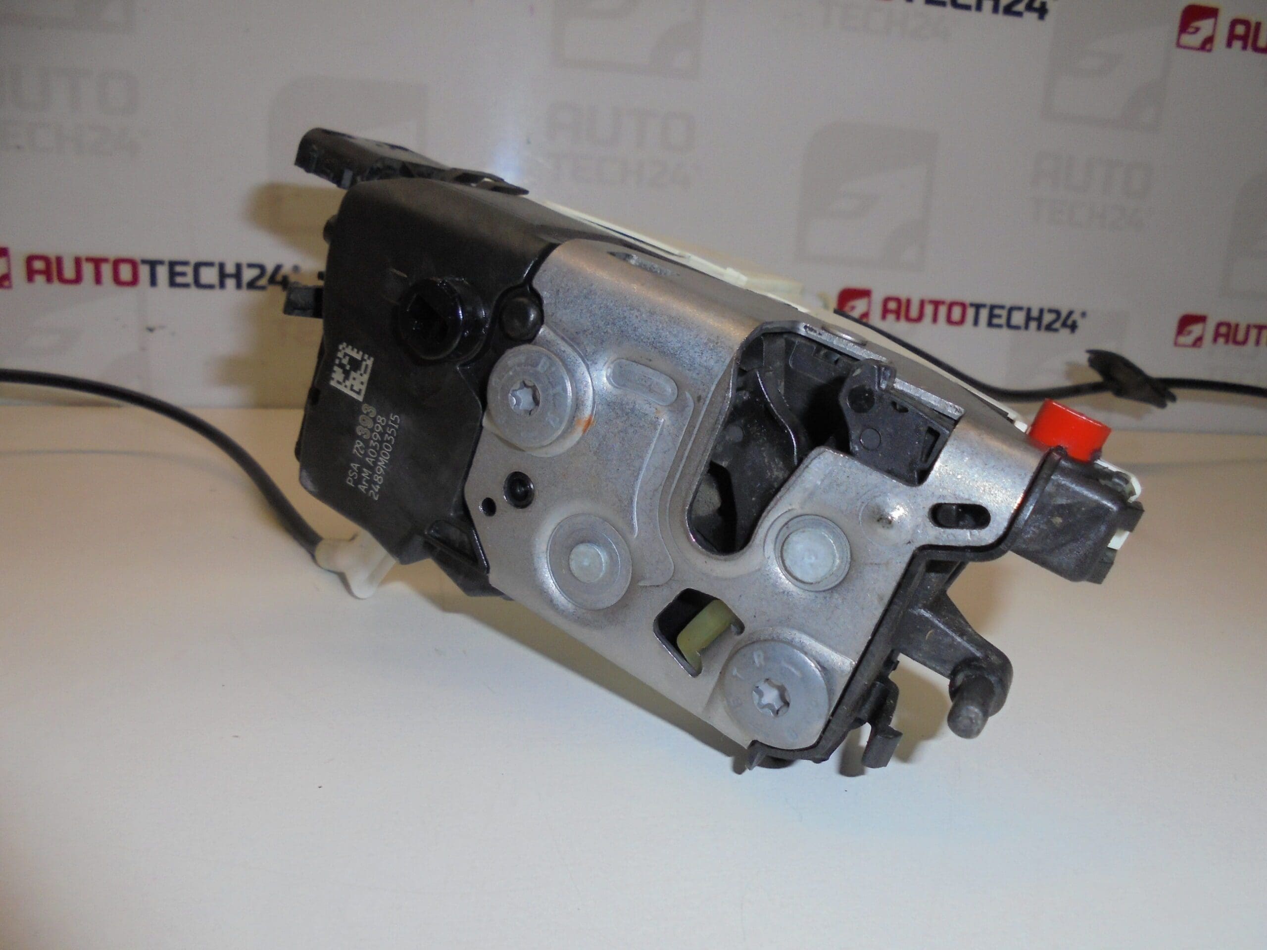 Brava stražnjih desnih vrata Peugeot 308 9138Z3 9800617280