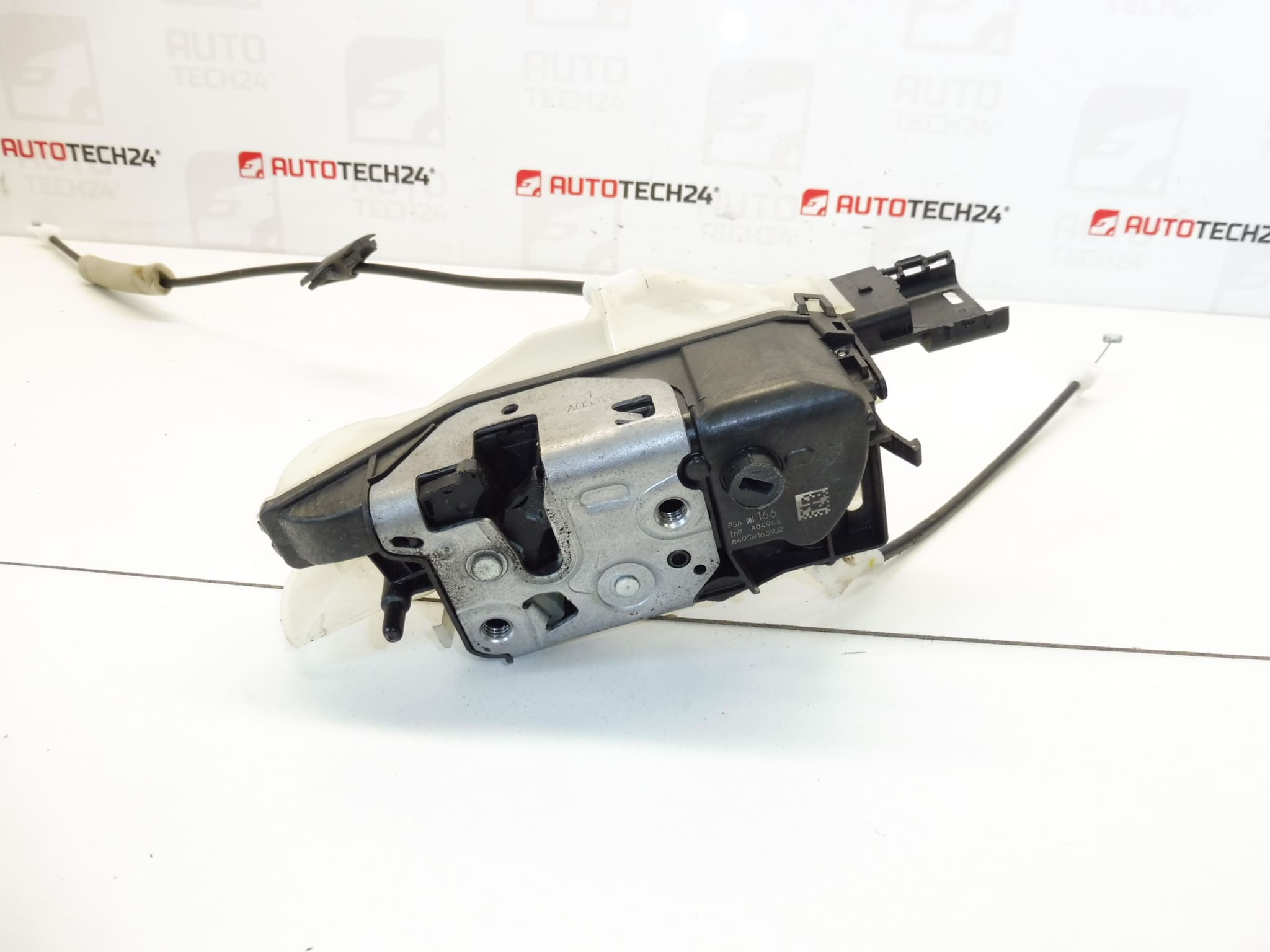 Brava na prednjim lijevim vratima Peugeot 308 A048069 A04944 9800616680