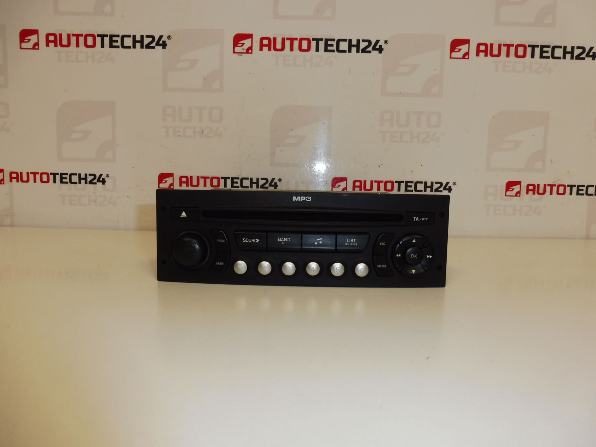 Auto radio sa CD MP3 RD4 Citroën Peugeot 96646223XT