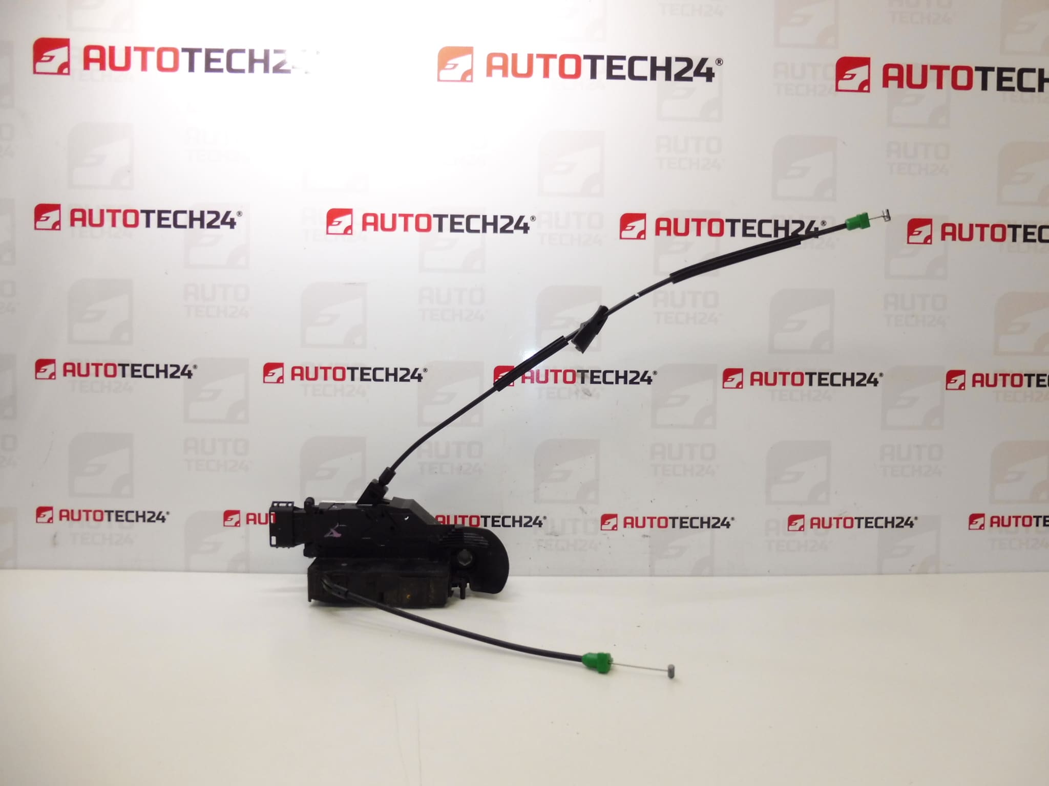 Brava prednjih lijevih vrata Citroën C3 Picasso 9135FR