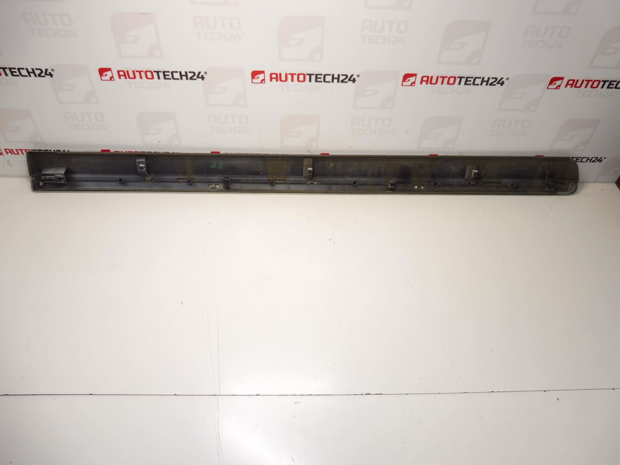 Lajsna prednjih desnih vrata Citroen C8 Peugeot 807 KTQ 1401028477 8545GJ