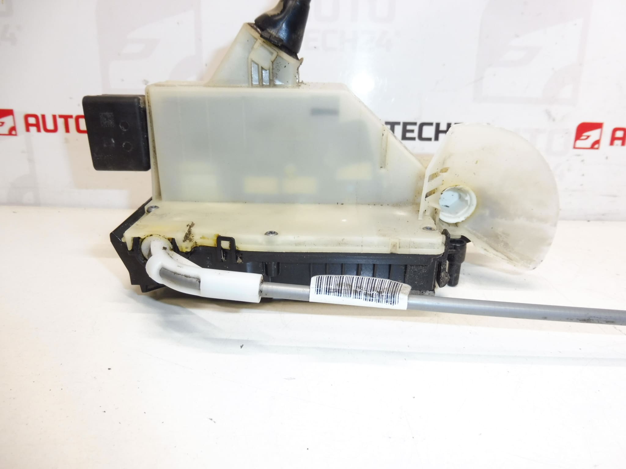 Poklopac lijevog prednjeg vrata Citroën C4/DS4 5 vrata 9685351380 9135HQ - Slika 2