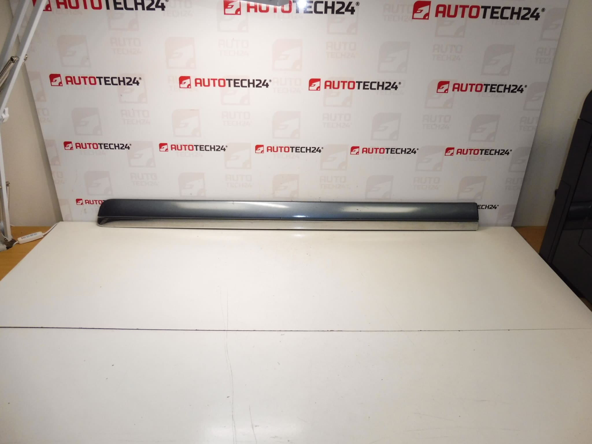 Lajsna prednjih desnih vrata Citroen C8 Peugeot 807 EZW 1401028477 8545GJ