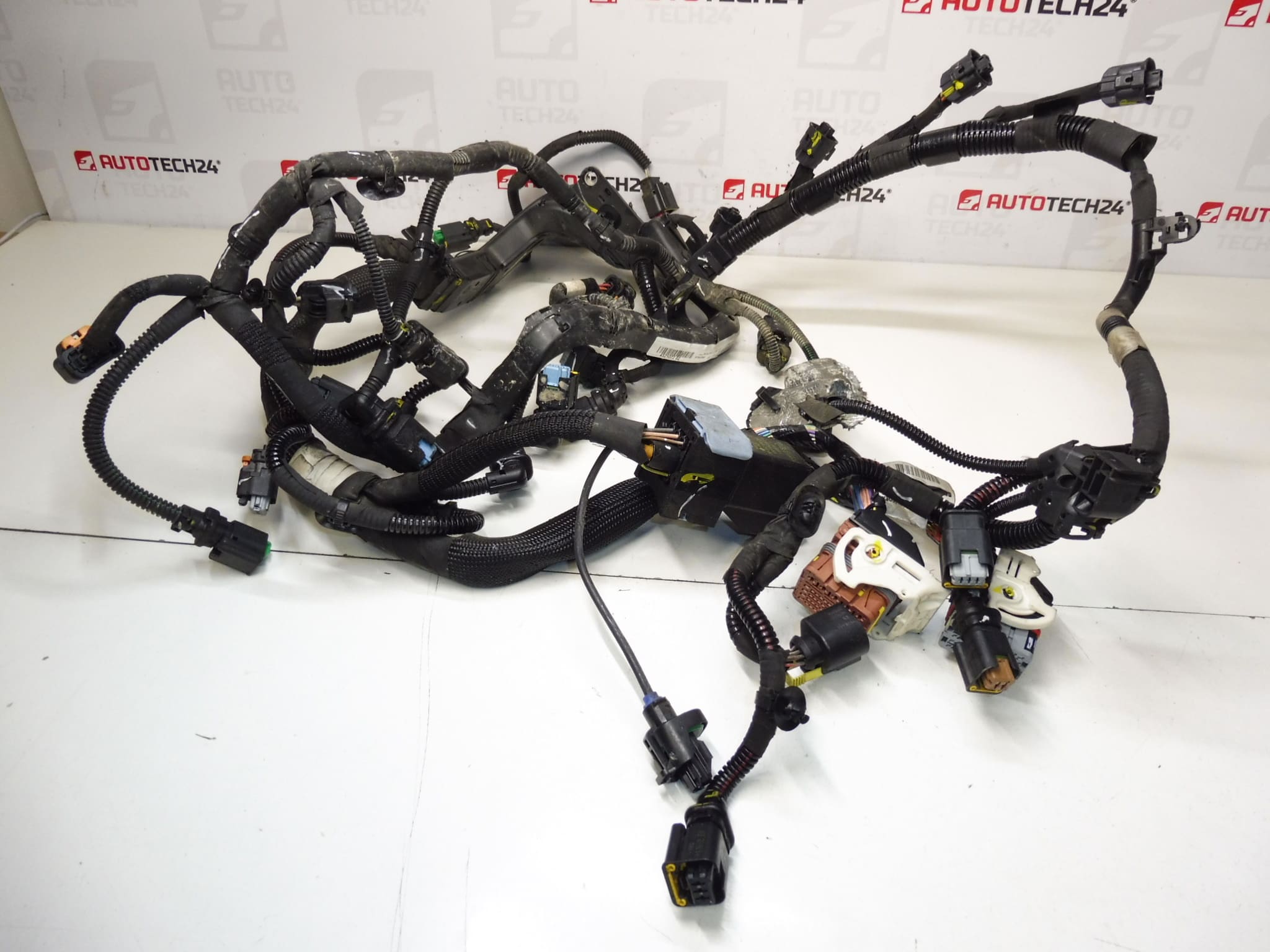Glavni kabelski snop motora Citroën/Peugeot 1.6 e-HDi 9803029180 9678305680 - Slika 2