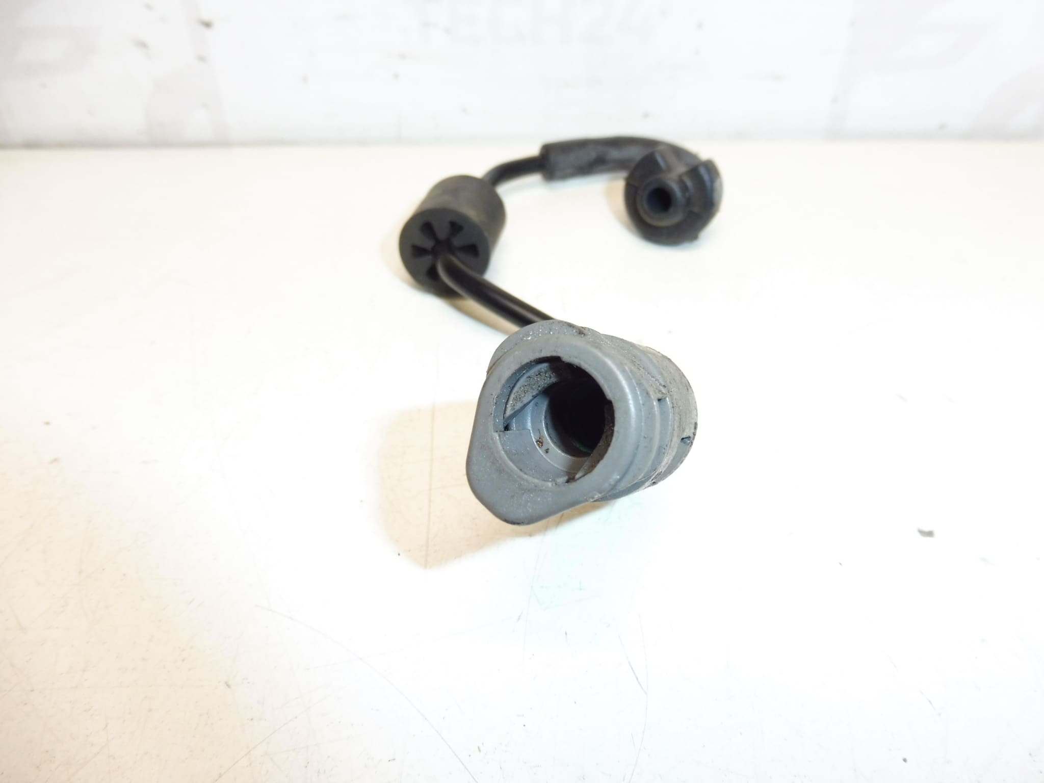 Crijevo vakuuma za Citroën i Peugeot 1.2 9804306280 - Slika 2