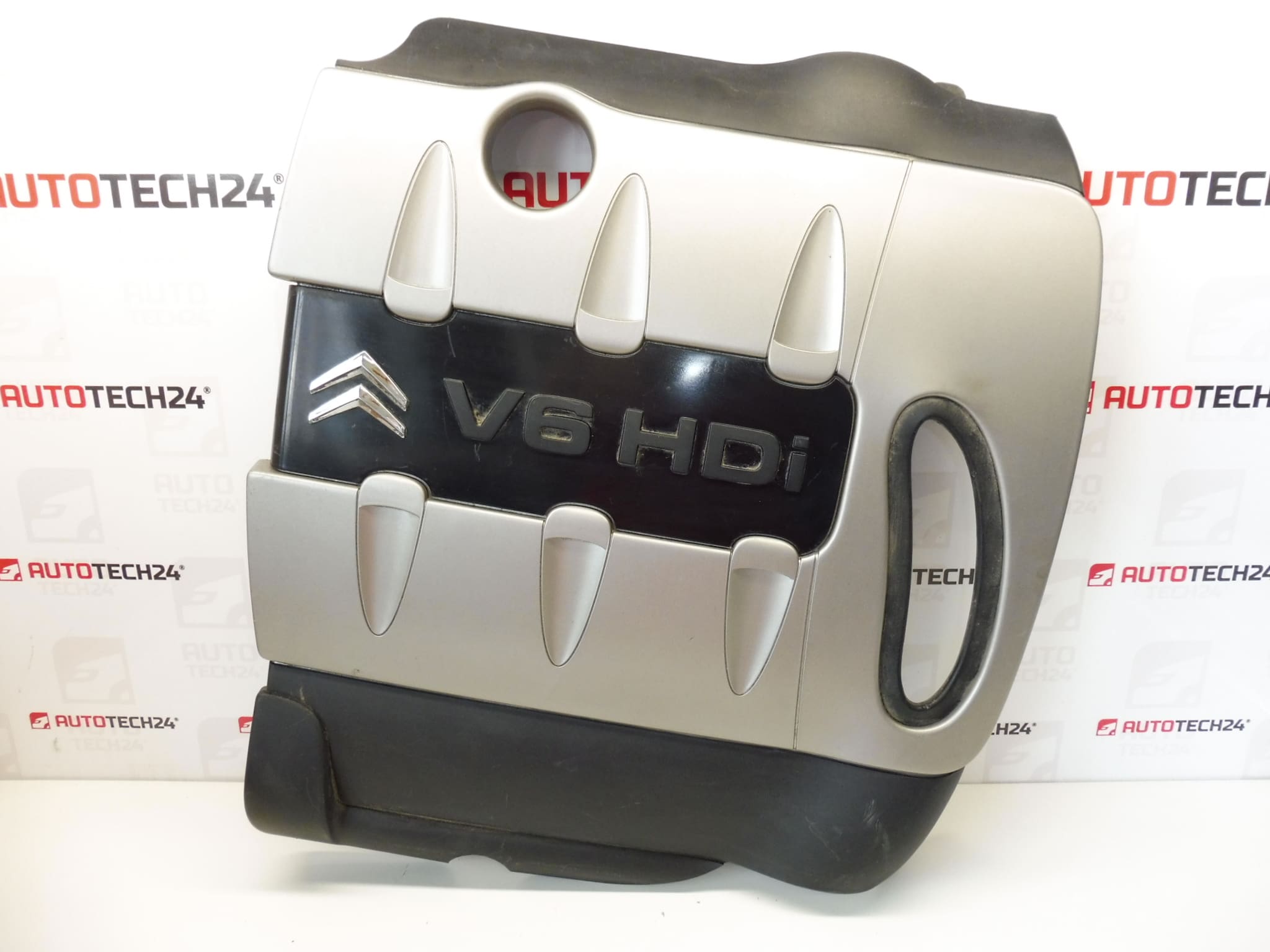 Poklopac motora Citroën 3.0 HDI 9667247980 9667247880 0137H6