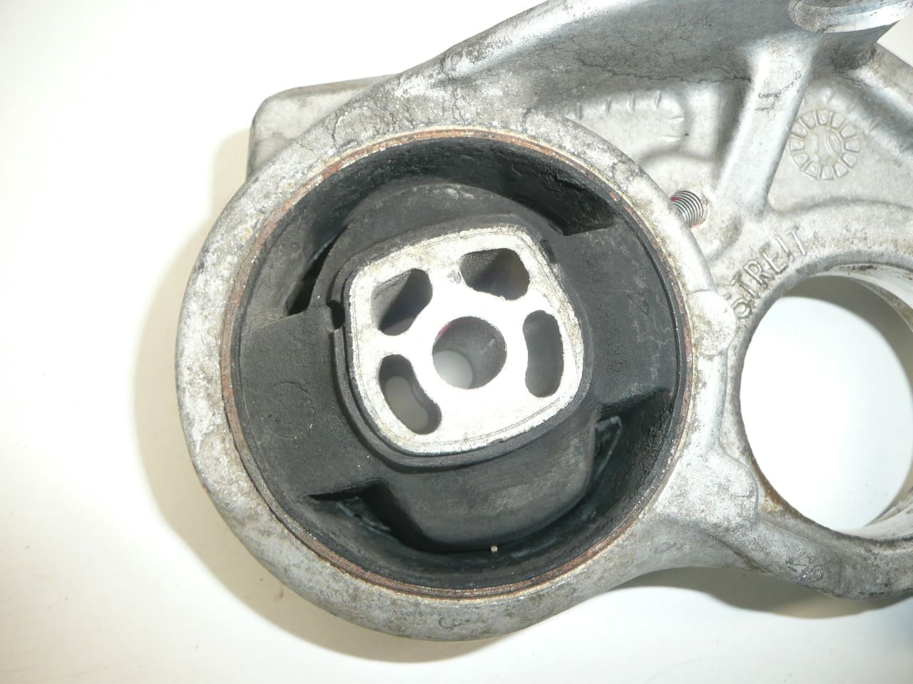 Nosač motora Citroën Peugeot 96391768 1807ER