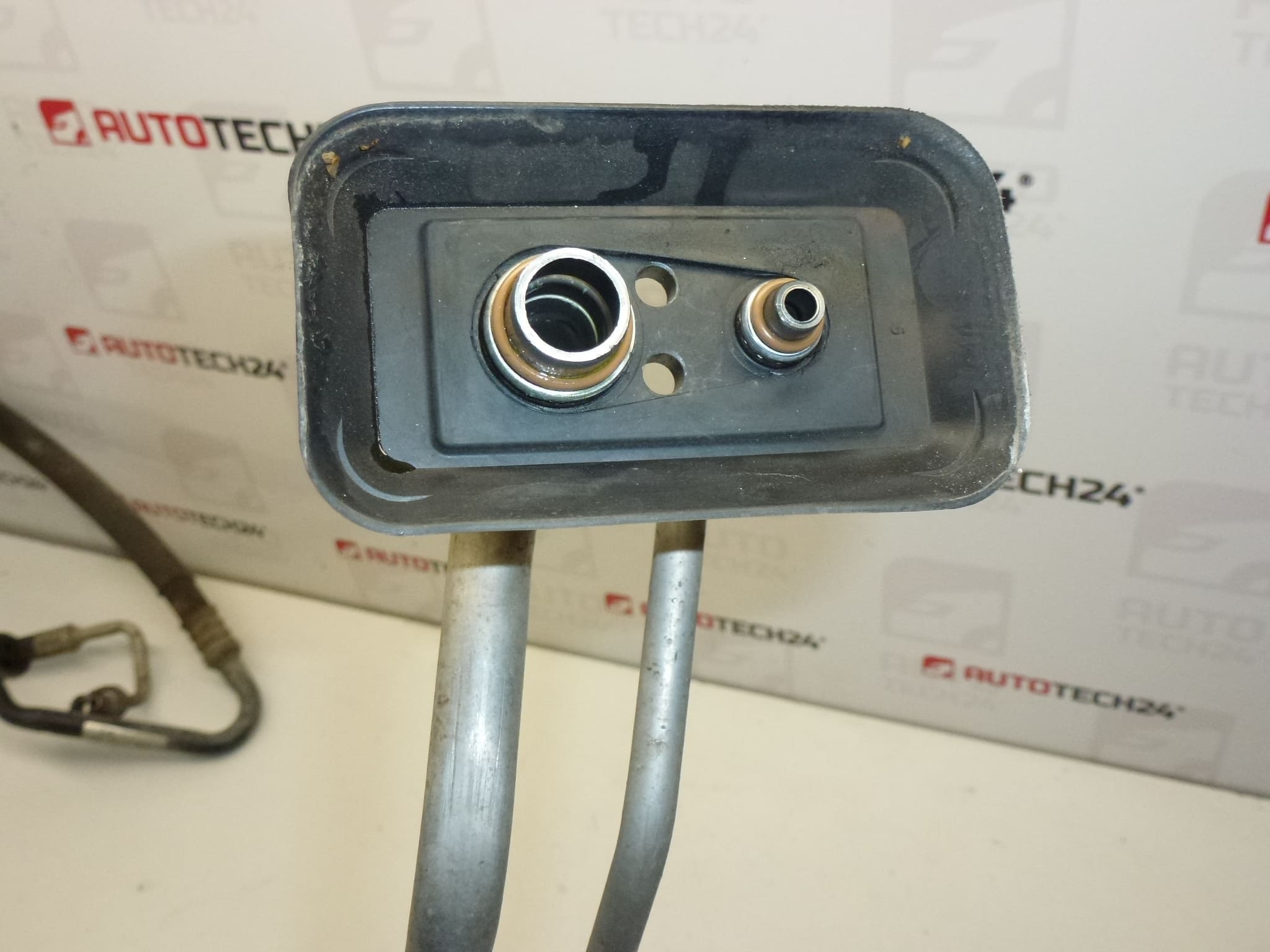 Klimatska cijev Citroën Xsara Picasso 1,8 16V 6460C3 6460LR 646059 - Slika 2