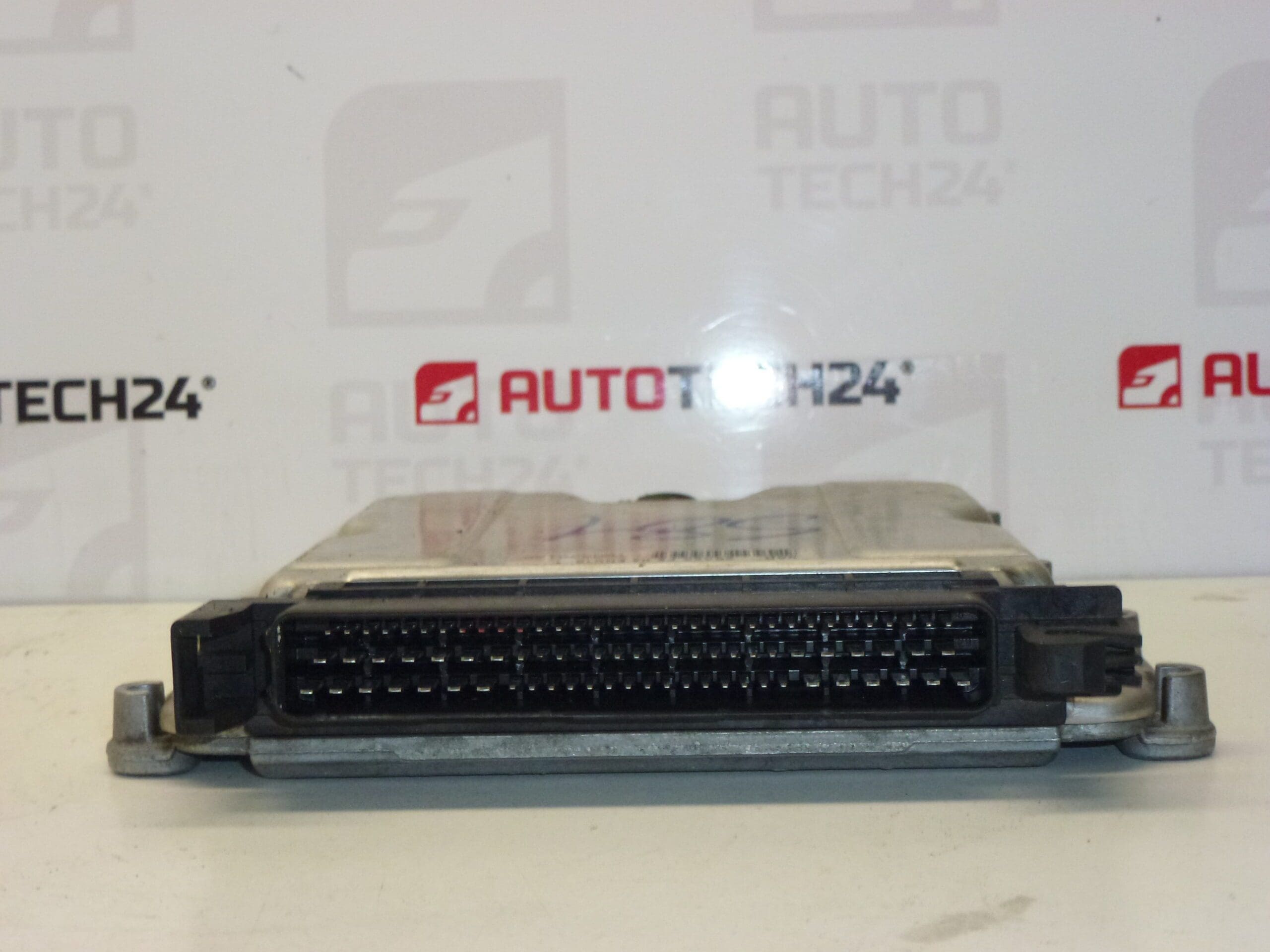 ECU Bosch EDC15C2 0281010252 9635158180 - Slika 2