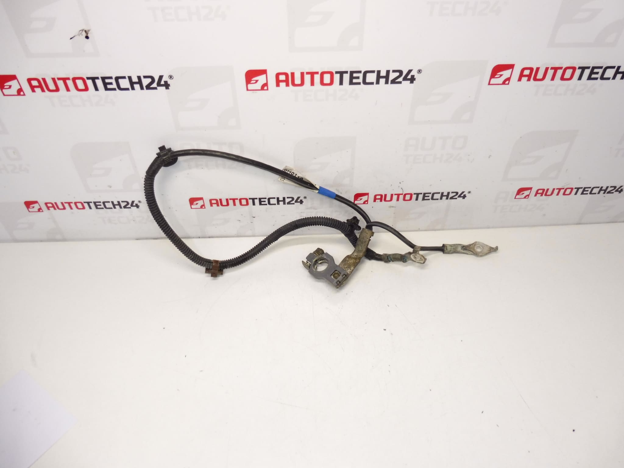 Stražnji dio negativnog pola baterije Citroën C1 Peugeot 107 5642HC