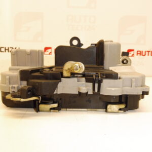 Brava prednjih desnih vrata Citroën Xsara Picasso kvadratni konektor 9136J3