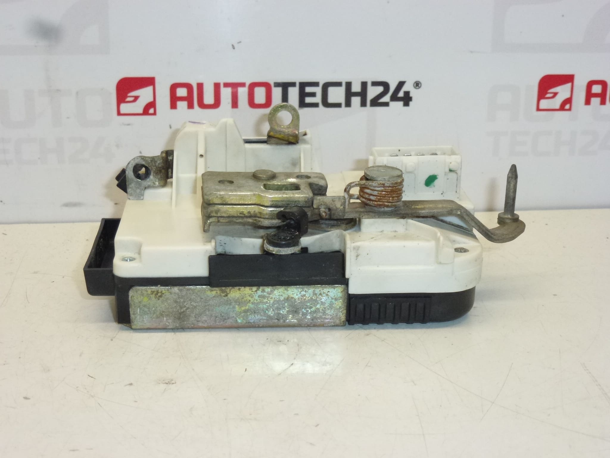 Mehanizam zaključavanja lijevog prednjeg vrata za Citroën/Peugeot 9135L5 - Slika 2