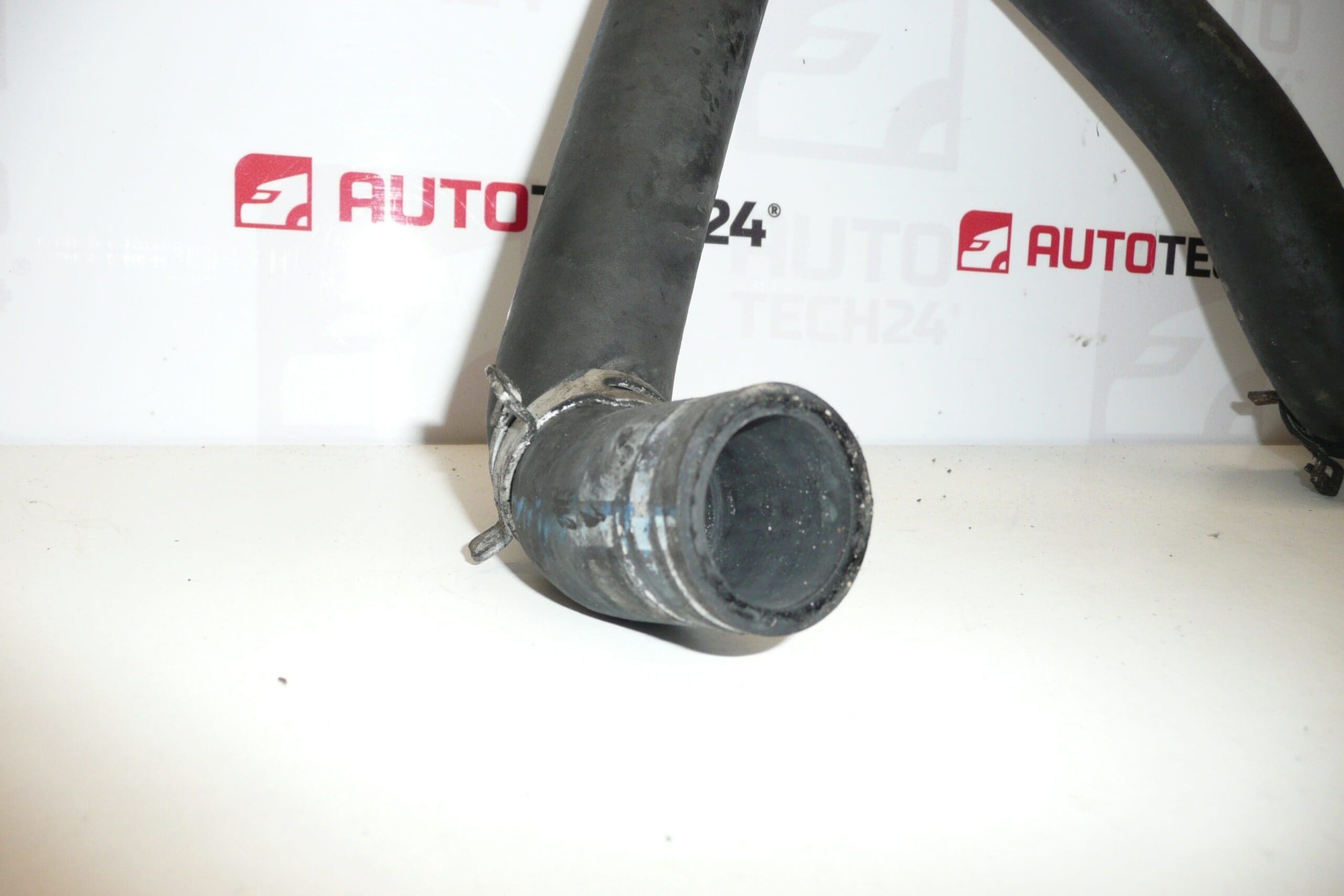 Cijev rashladne tekućine za Citroën/Peugeot 1.6 HDi 1351JG - Slika 2