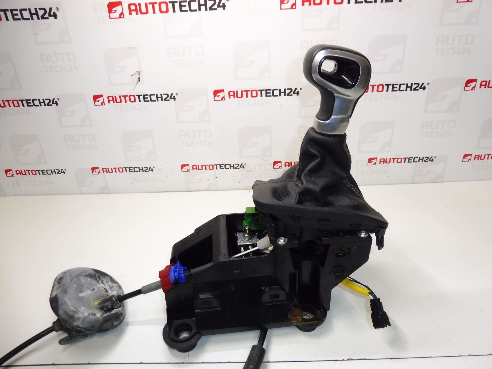 Poluga automatskog mjenjača za Citroën C3 III, Citroën DS3, Peugeot 208 9814628080 - Slika 2