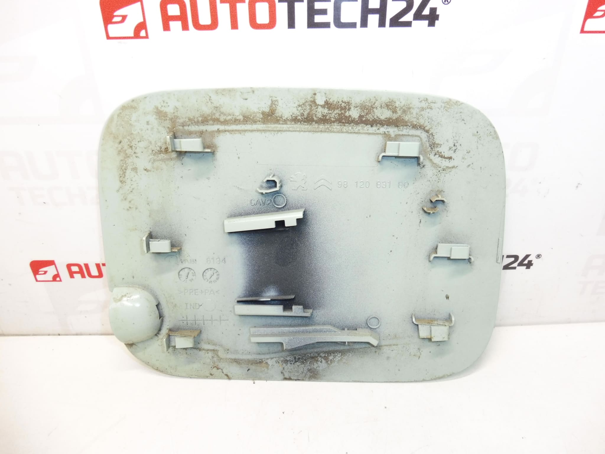 Poklopac za punjenje goriva za Citroën C3 III ELSB 9812083180 - Slika 2