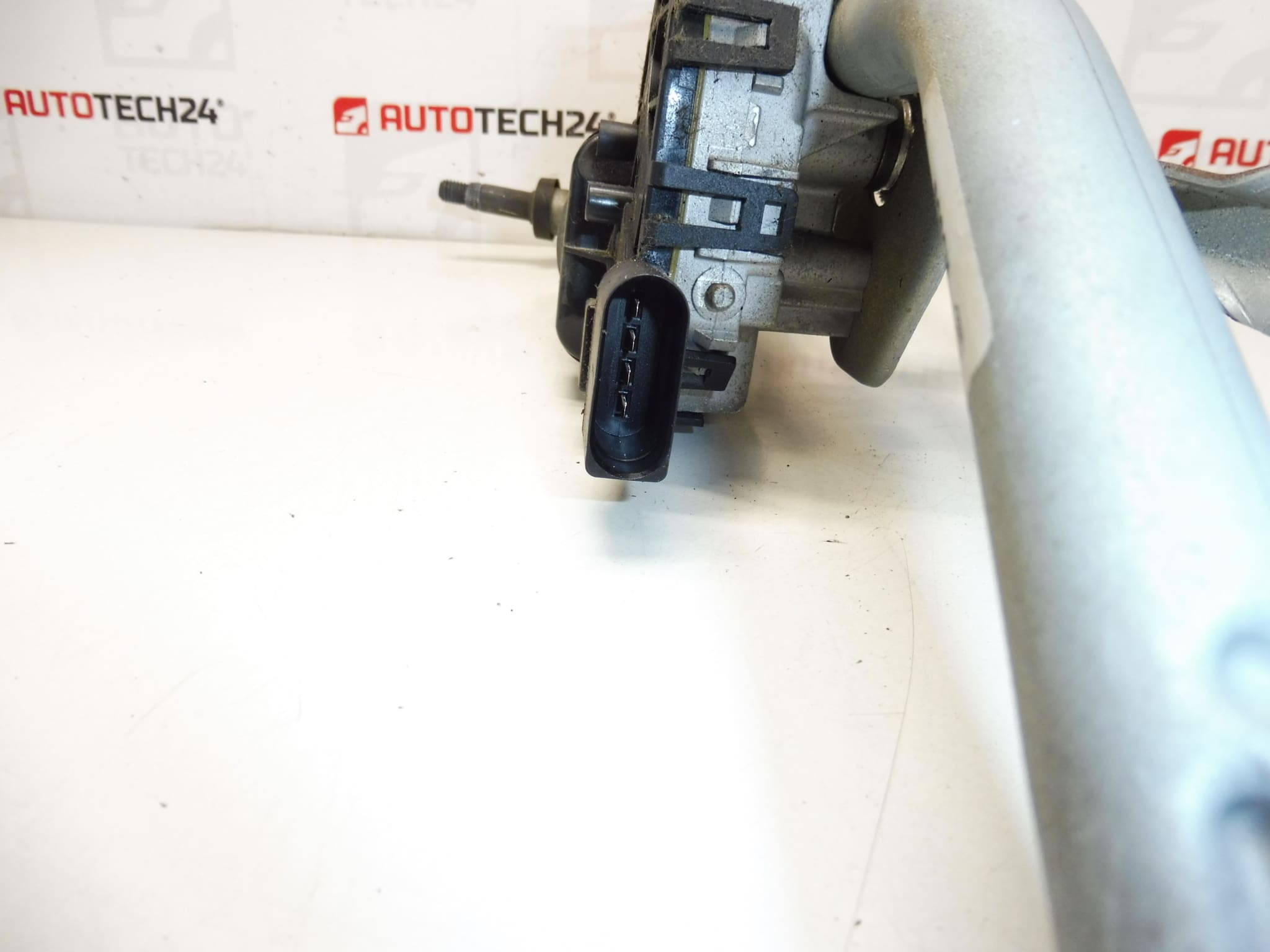 Mehanizam brisača za Citroën C3 III i Peugeot 208/2008, broj 9815497780 - Slika 2