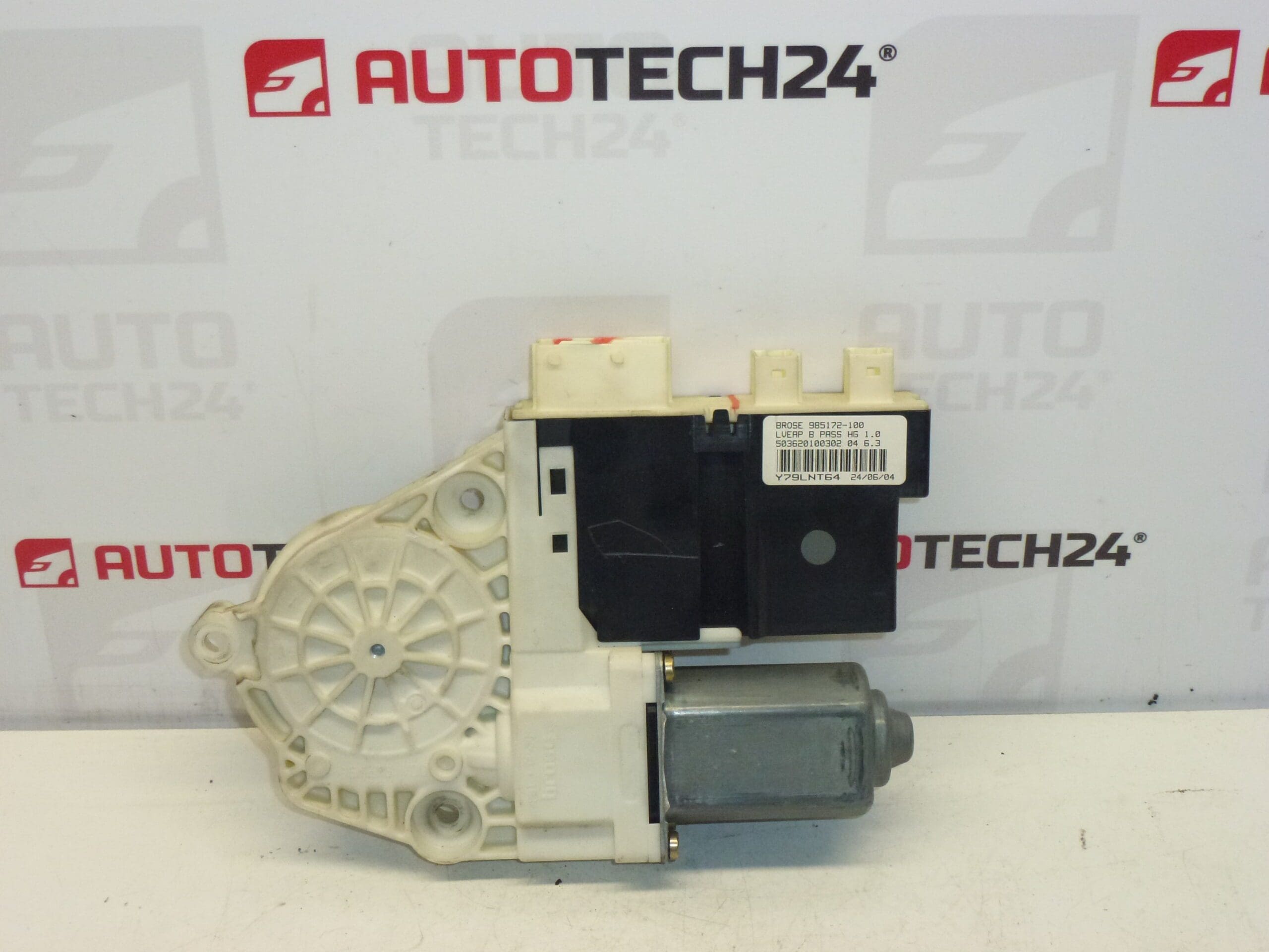 Elektromotor podizača desnog prednjeg prozora Citroën C5 II 9649304480 9222AJ - Slika 2