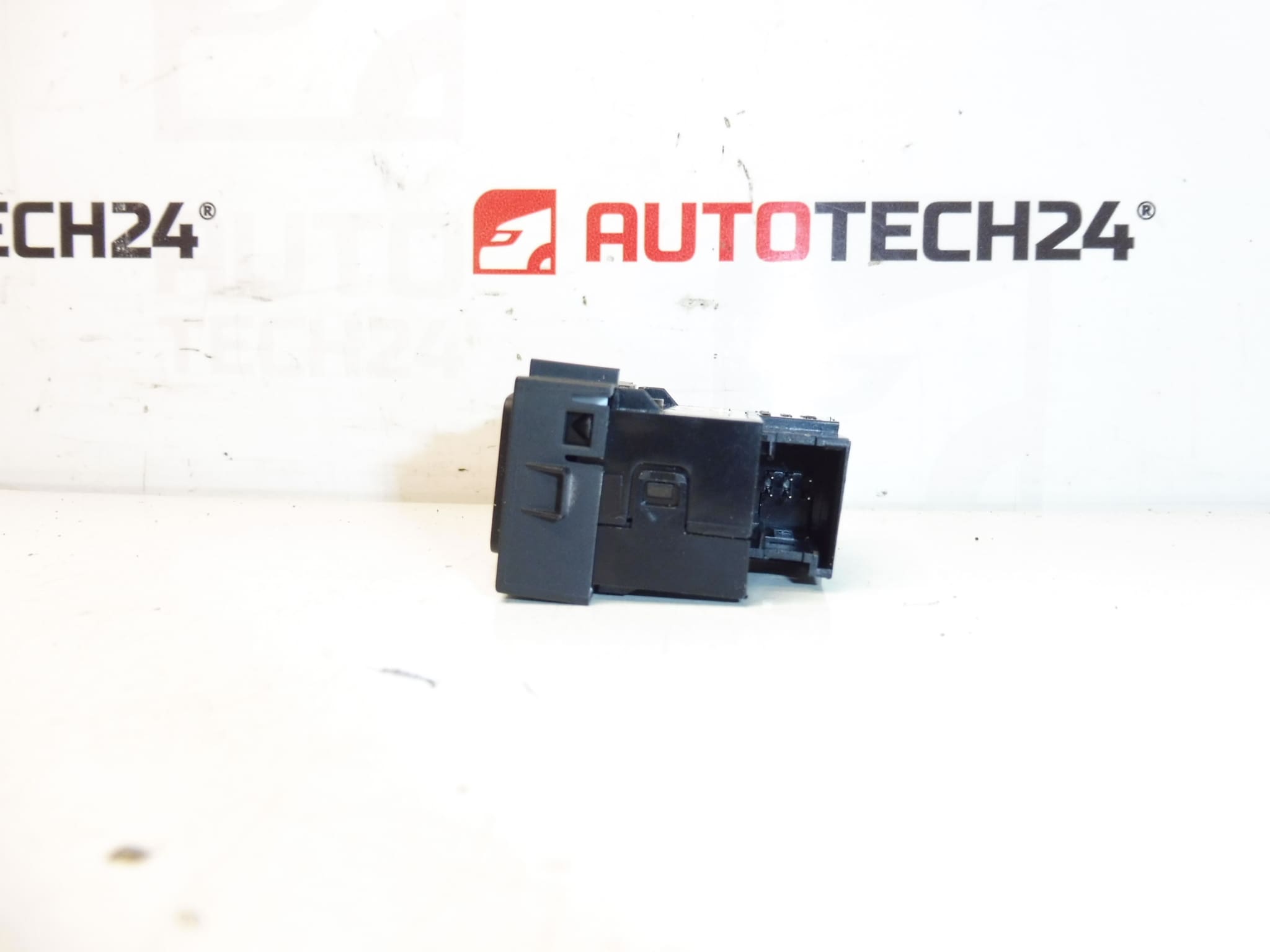 Upravljač grijanja sjedala za Citroën, Peugeot i DS 98019841ZD - Slika 2