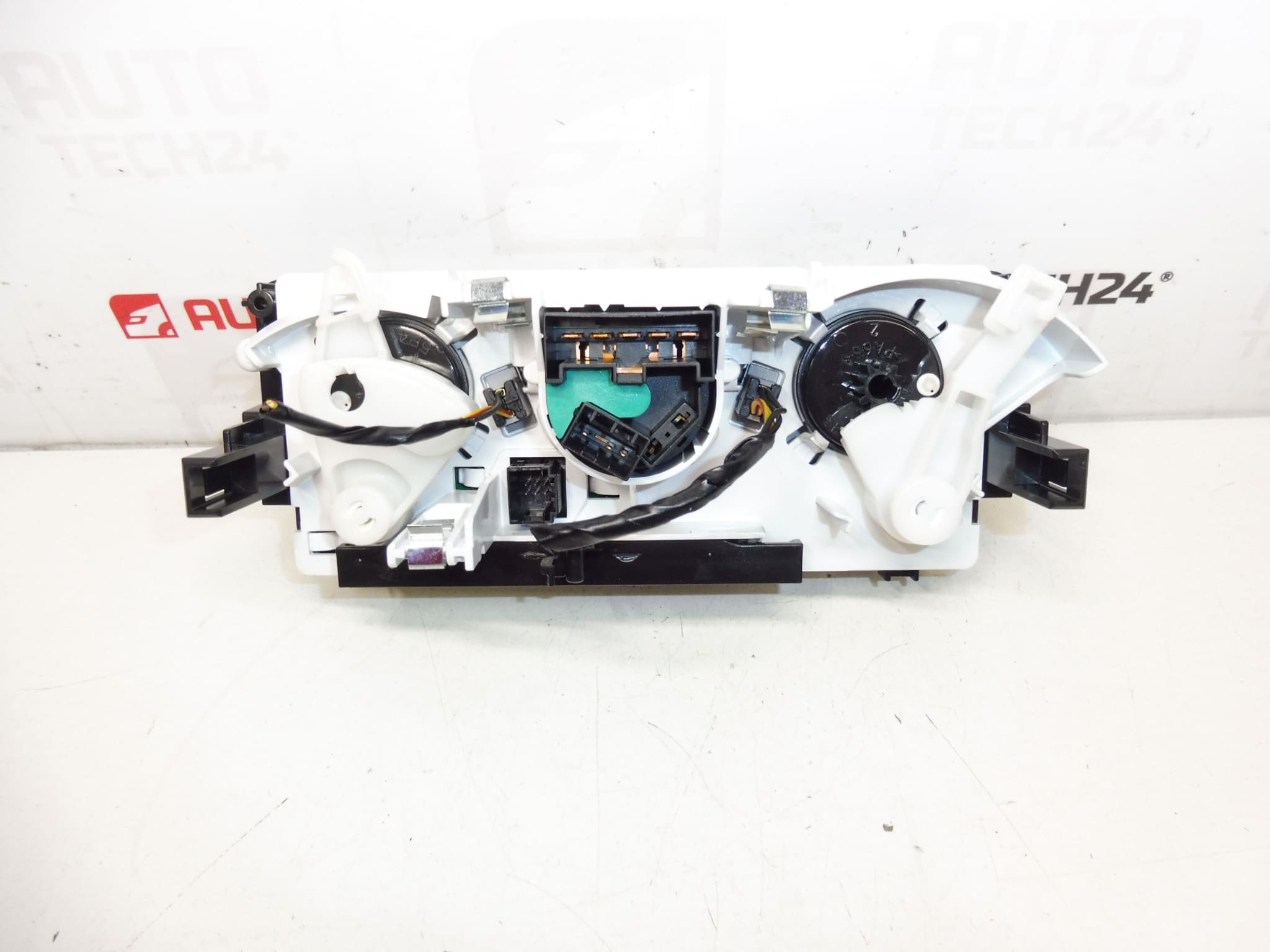 Upravljač klima uređaja Citroën/Peugeot 9807081177 1609170580 - Slika 2