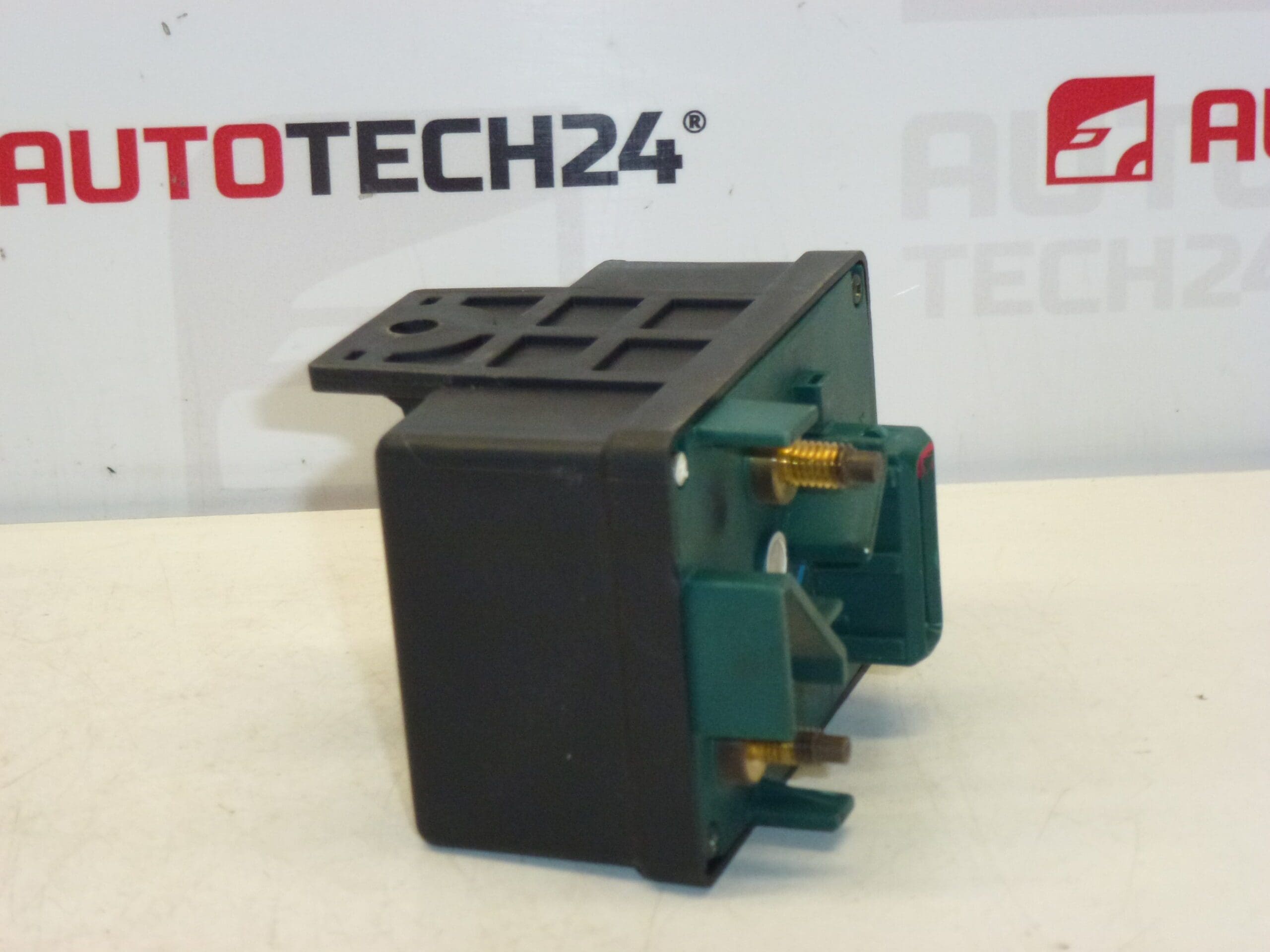 Relej za Citroën/Peugeot 9639912580 - Slika 2