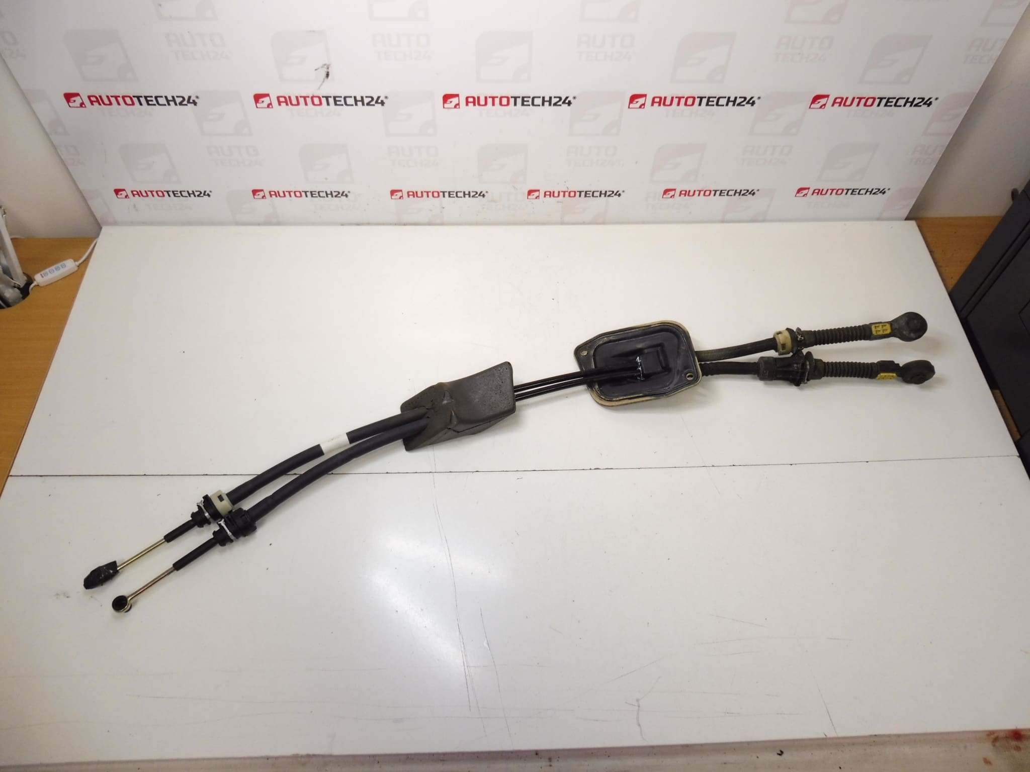 Ručica mjenjača Citroën Xsara Picasso 2444P4