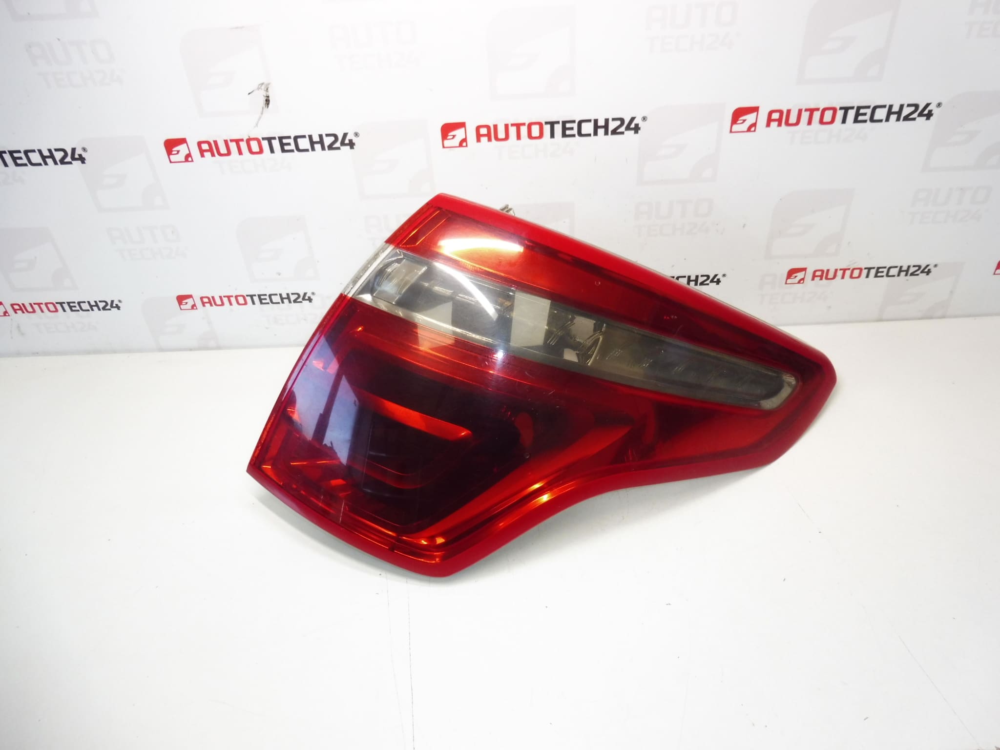 Stražnje desno svjetlo vezivo Citroën C4 Picasso 9653547480 6351CA