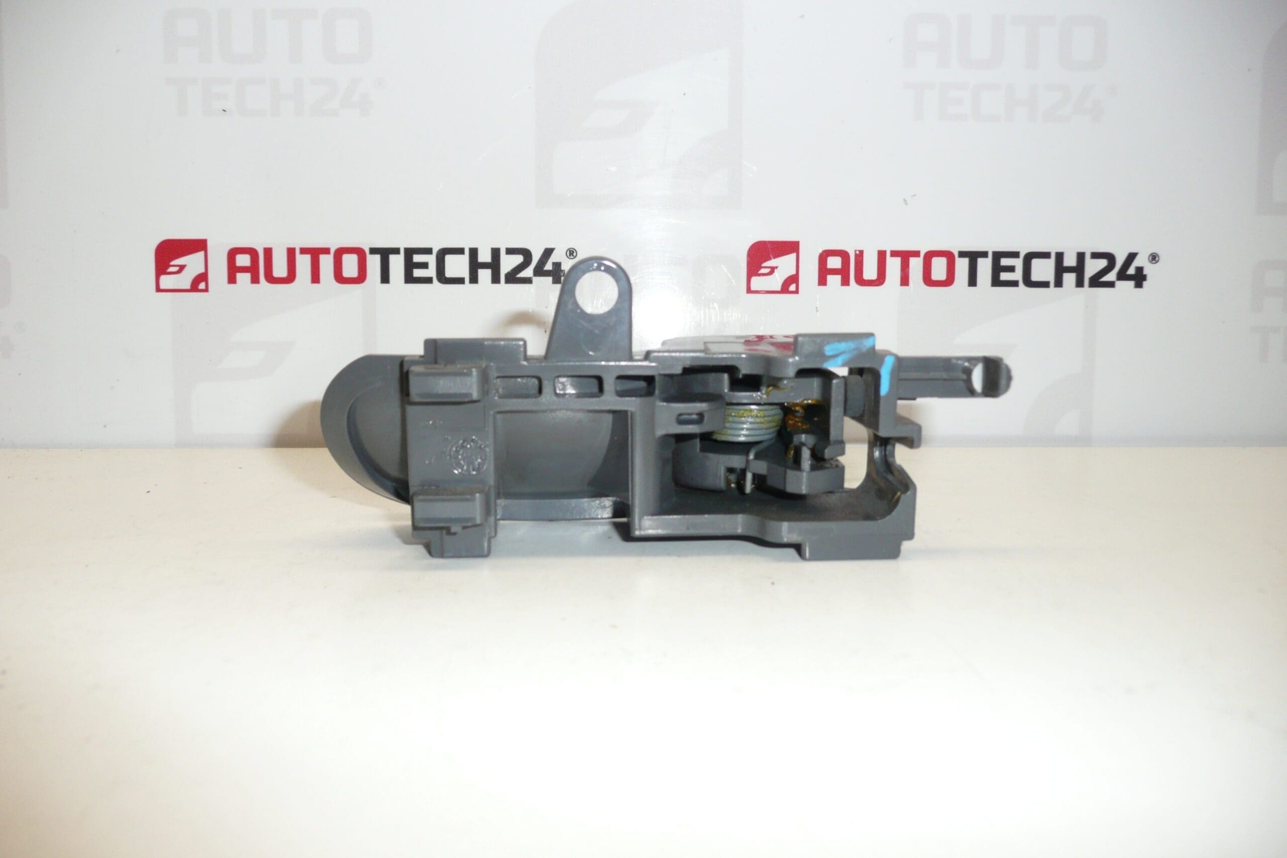 Unutarnja lijeva ručka za Citroën C1 i Peugeot 107 9143K9 - Slika 2