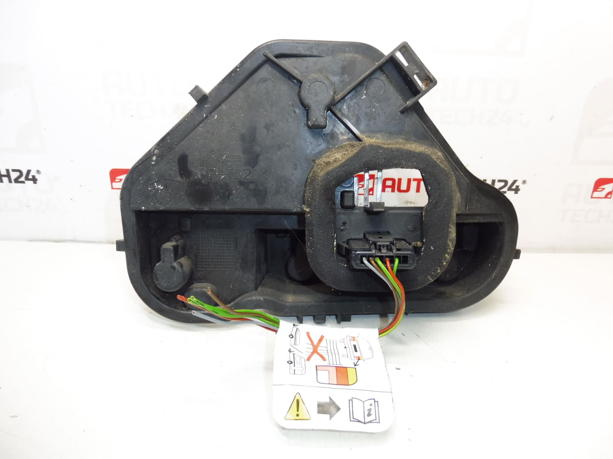 Konektor s kabelom za stražnje desno svjetlo za Citroën C3 III 9812257480 - Slika 2