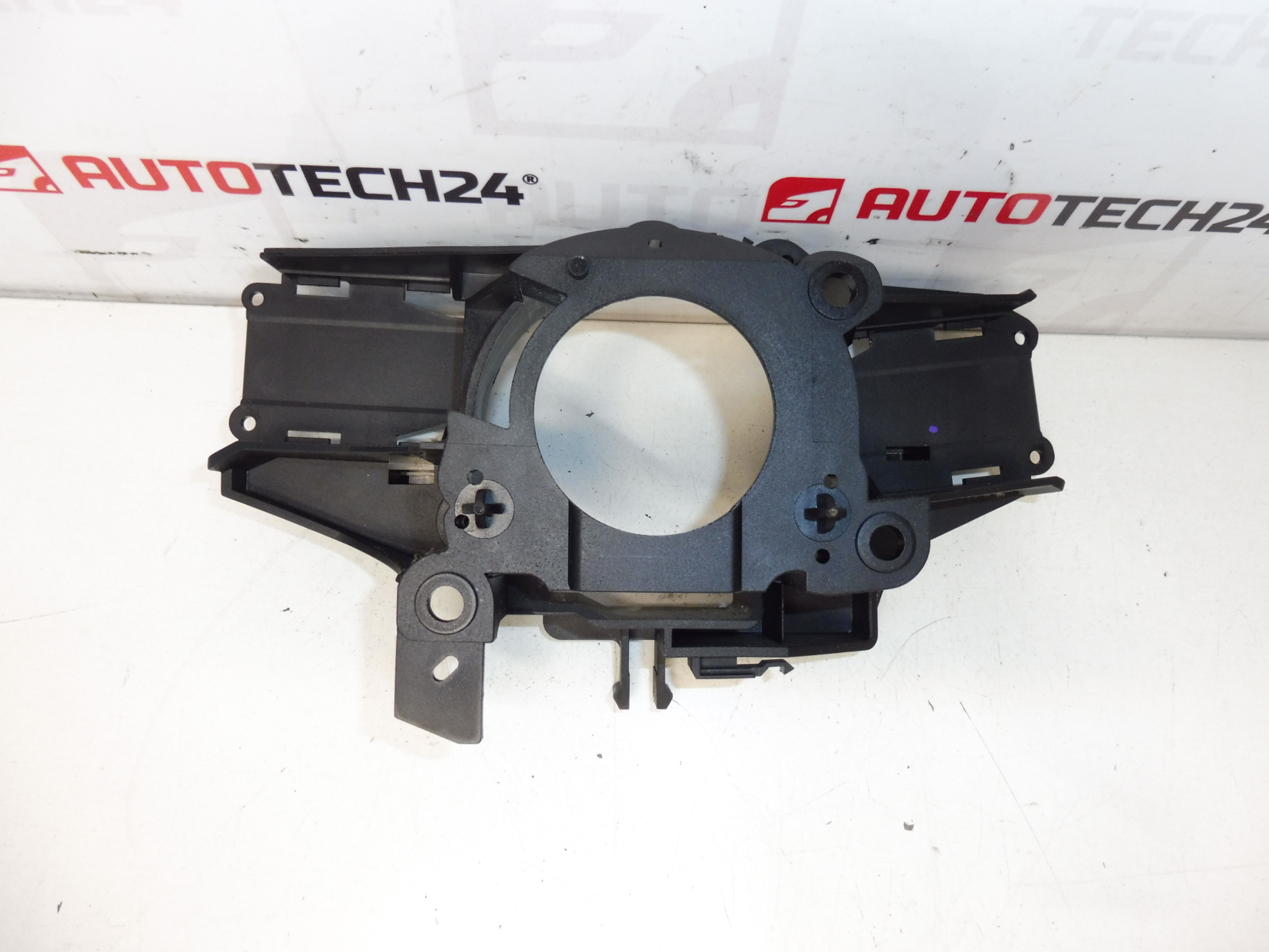 Držač Kontrolnih Ova Pod Volanom Citroën Peugeot 9631626080 61557024 6239K0