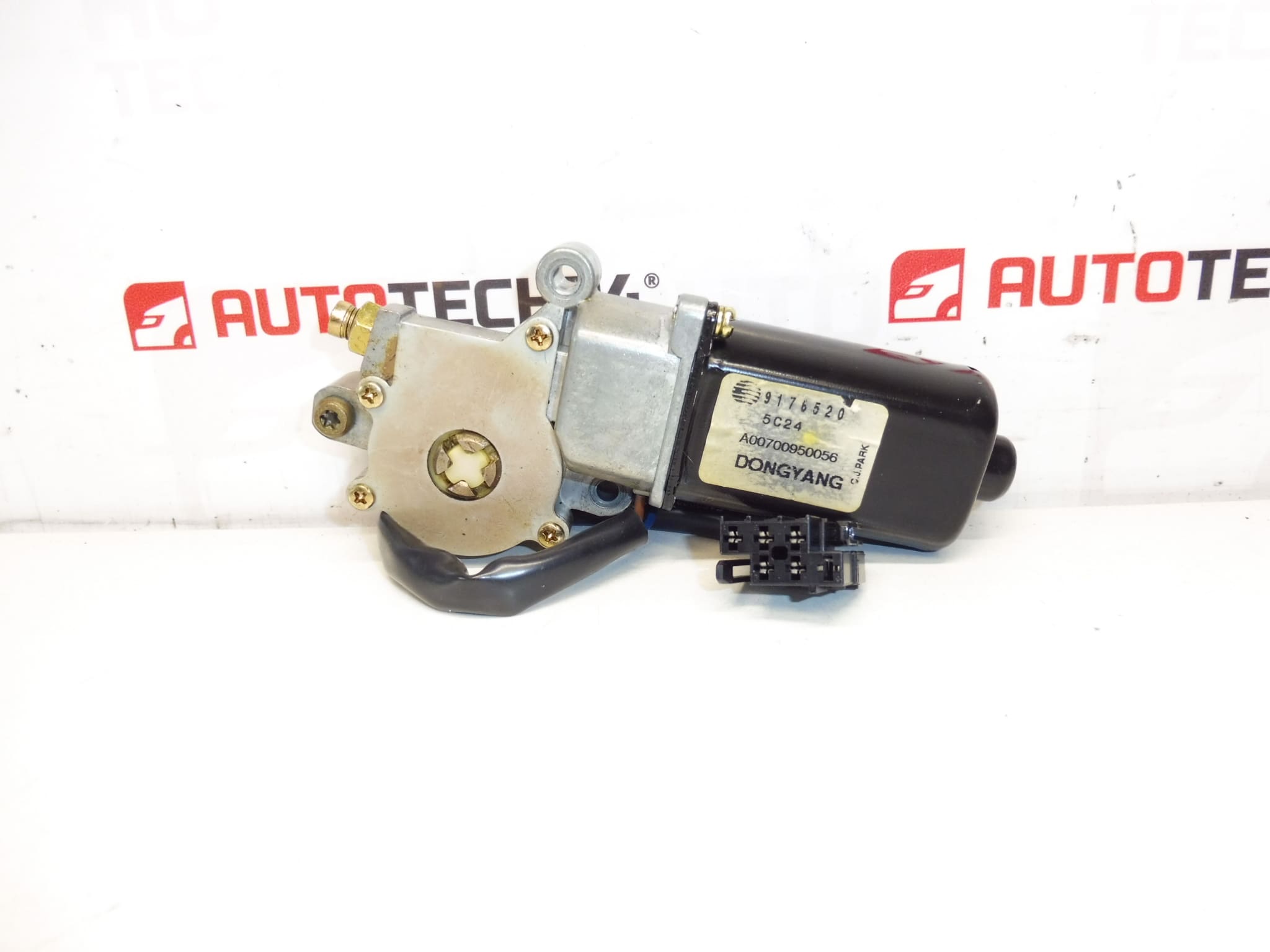 Dongyang Citroën C8 Peugeot 807 9176520 8401W2