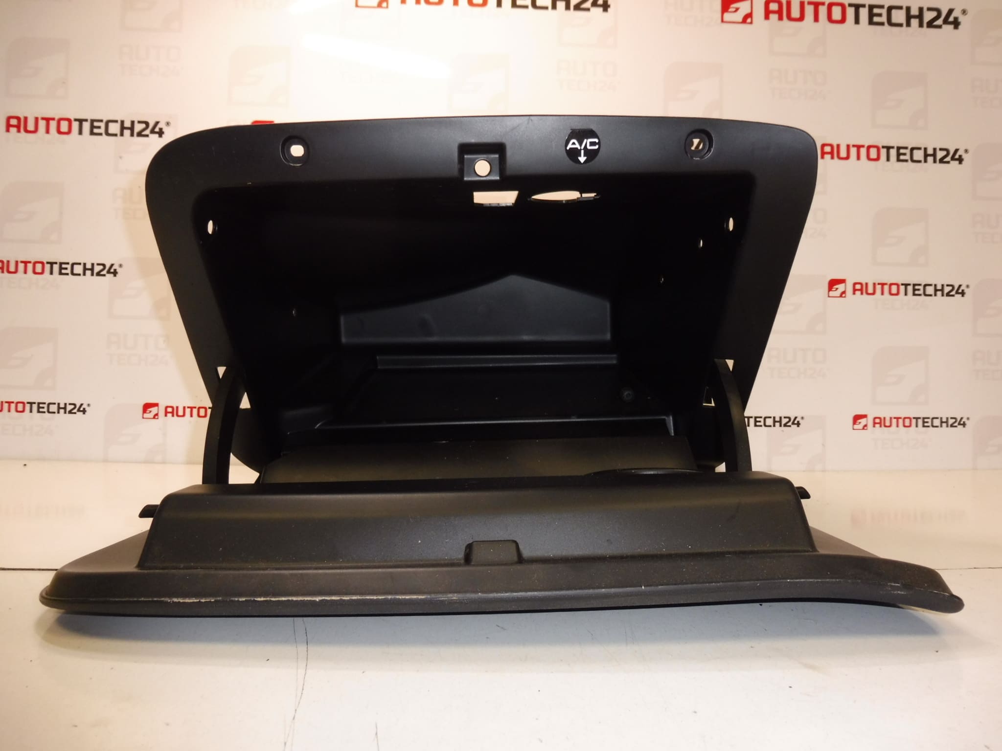 Kutija za pohranu s poklopcem za Citroën C3 Picasso, brojevi dijelova: 98066102ZD, 8218YJ, 8218YF - Slika 2