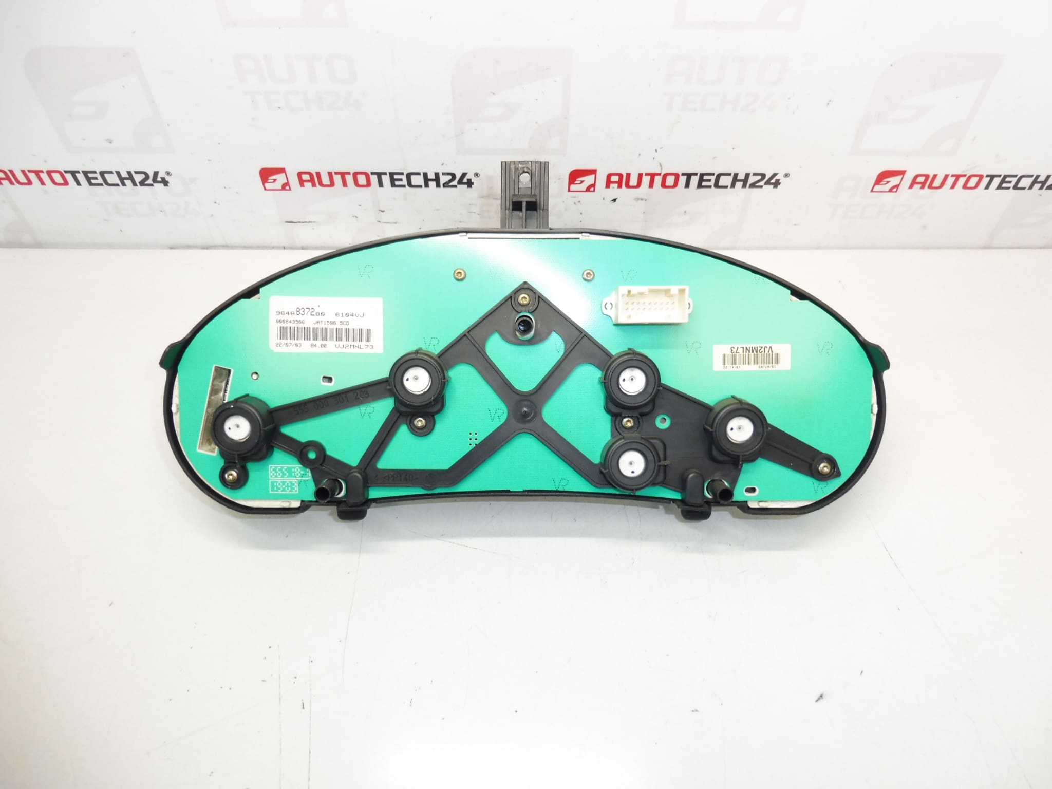 Tahometar za Peugeot 206 9648837280 6104VJ - Slika 2