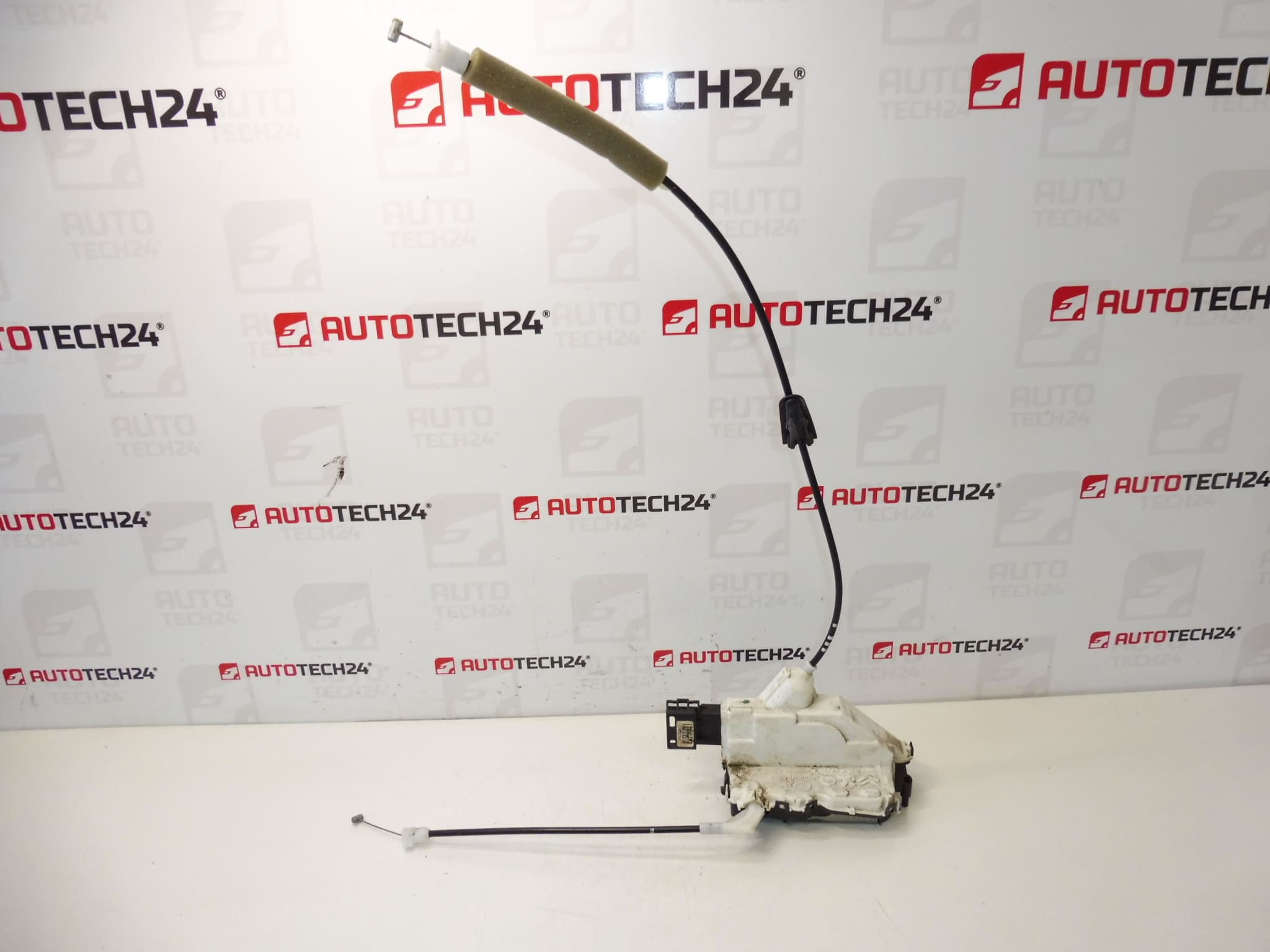 Peugeotovo zaključavanje stražnjih vrata 308 006173 A04993