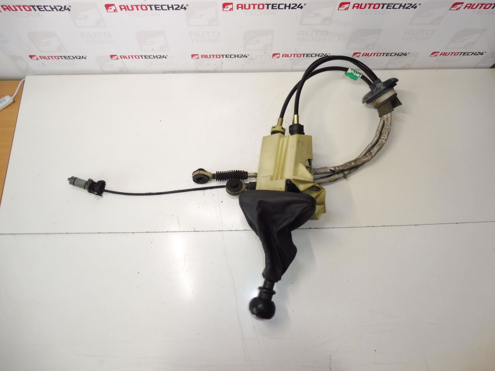 Pozadina i pomak 6 brzina Citroën Peugeot 2400p7 2444x8 241059