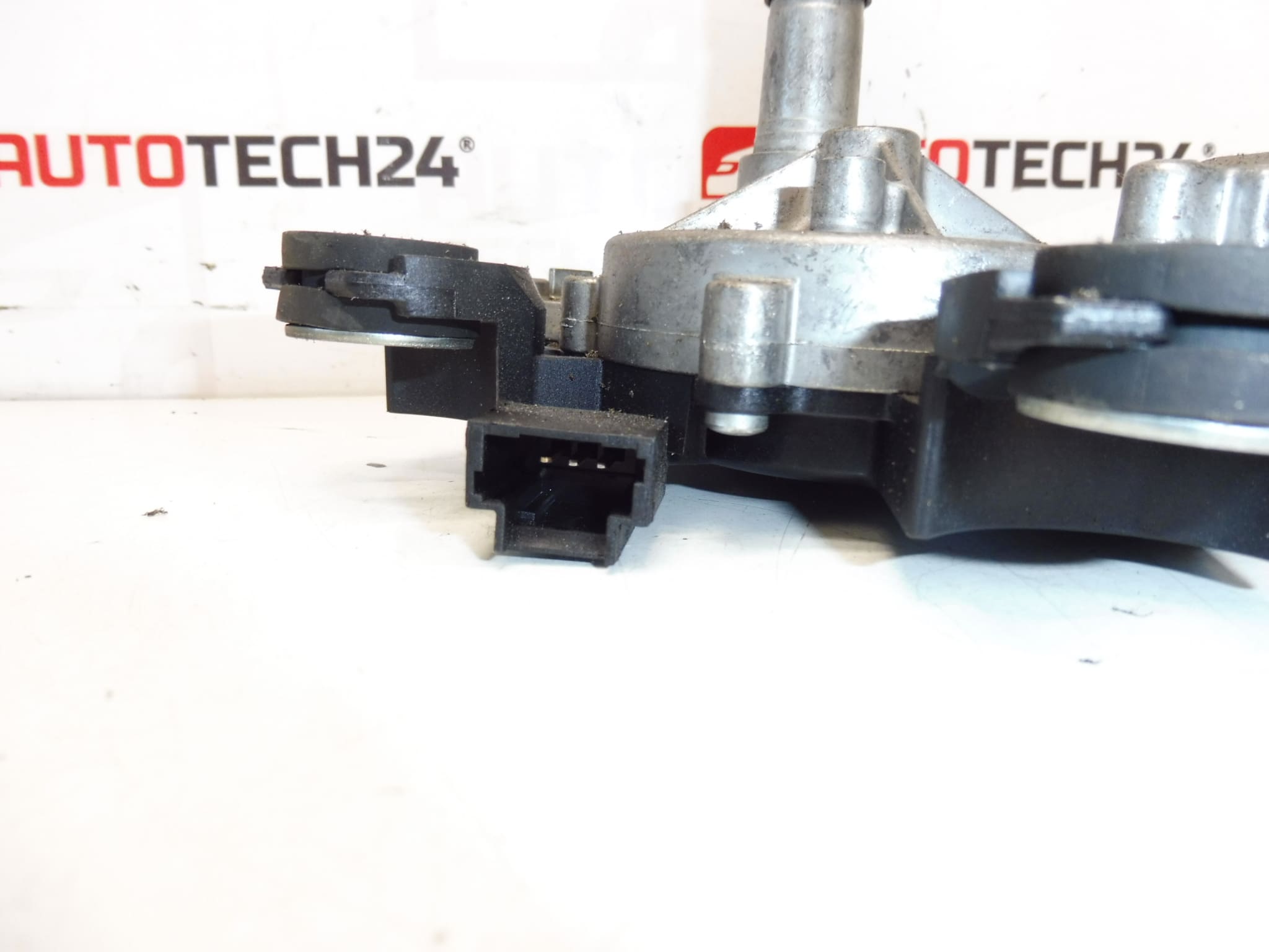 Stražnji motor brisača Citroën C4 Picasso 9654116380 0390201840 6405CX - Slika 2