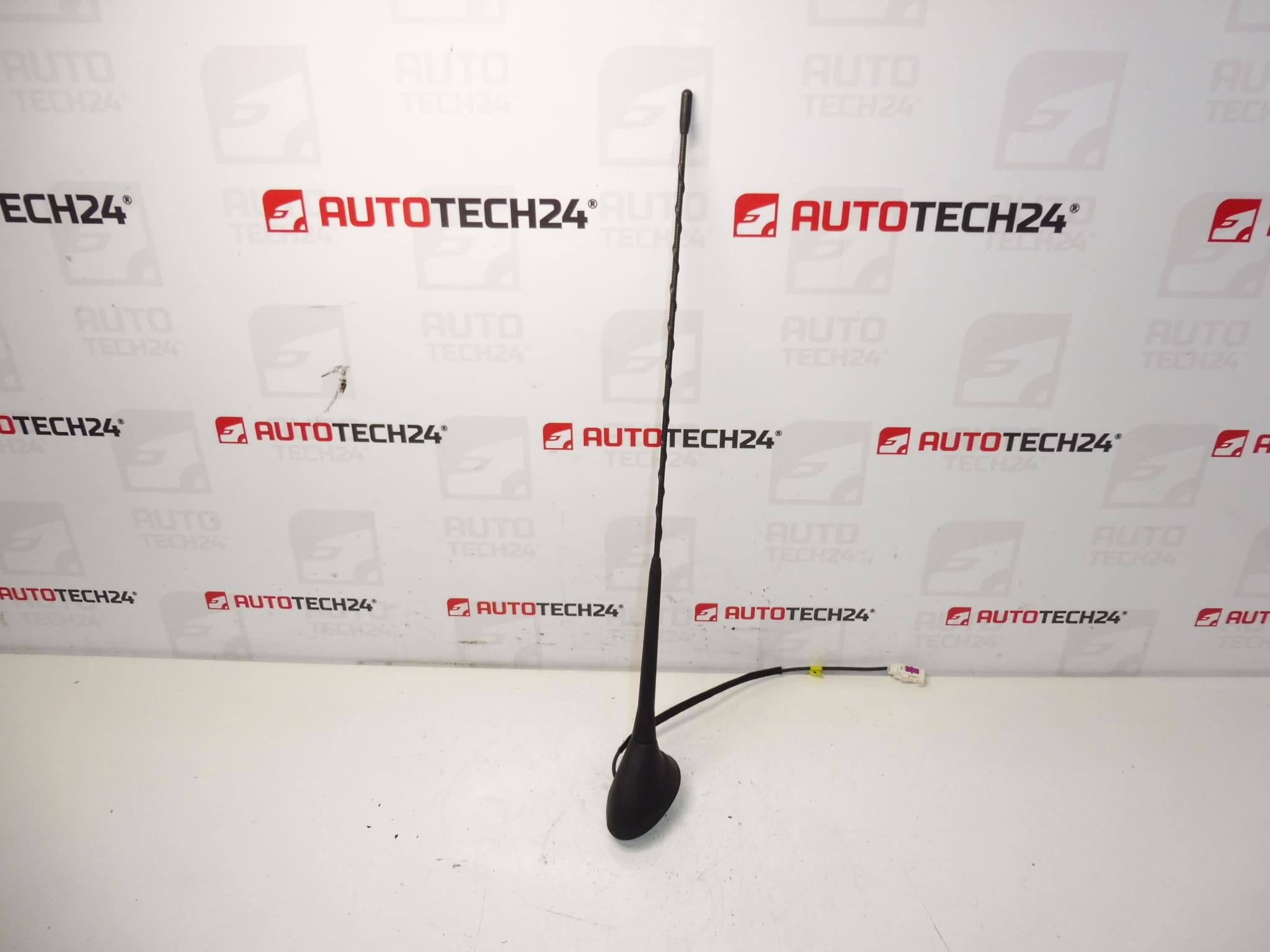 Citroën Peugeot 9674768980 antena