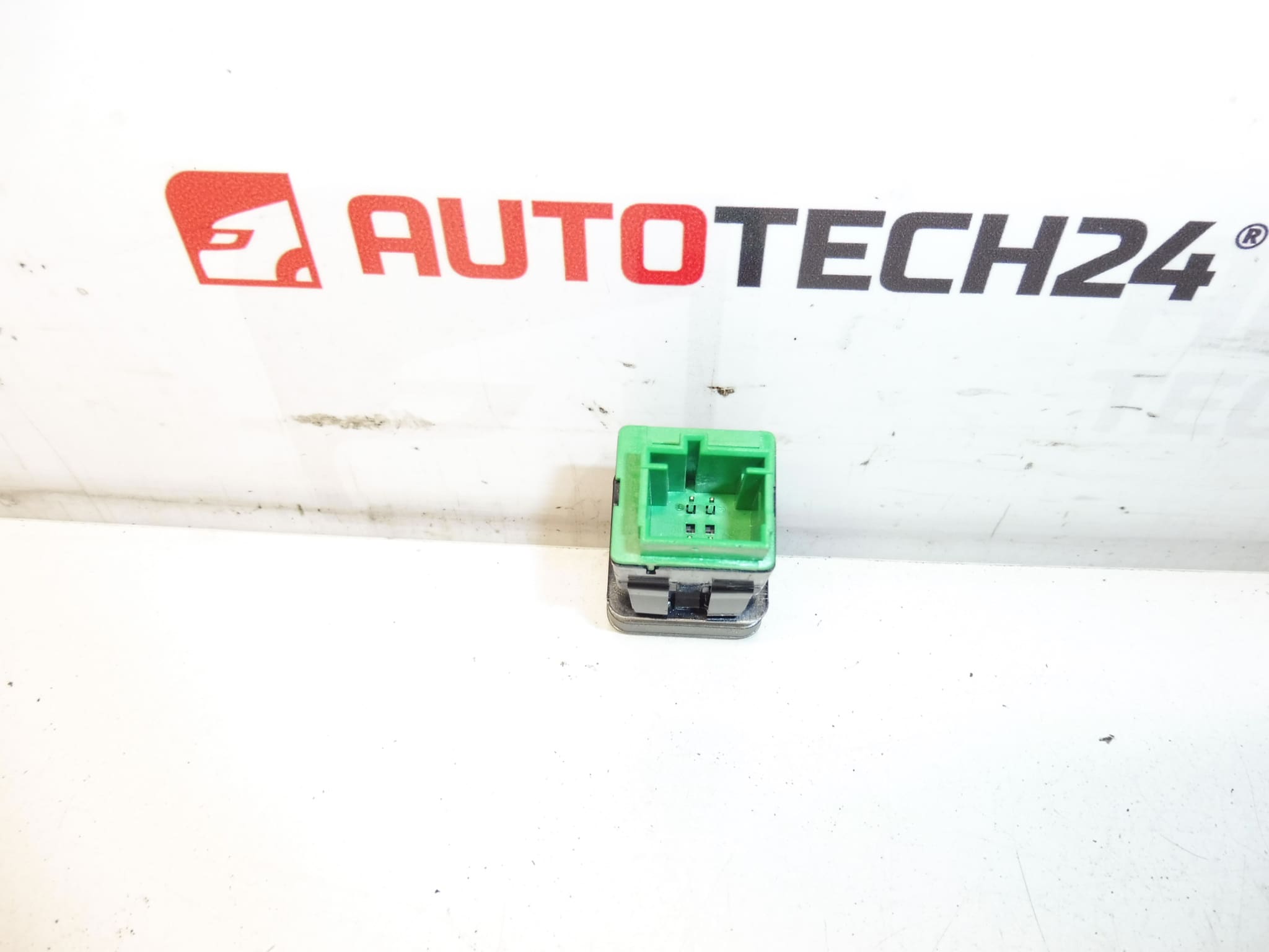 Upravljačka jedinica ESP za Citroën C-Elysée i Peugeot 301 96773042ZD - Slika 2