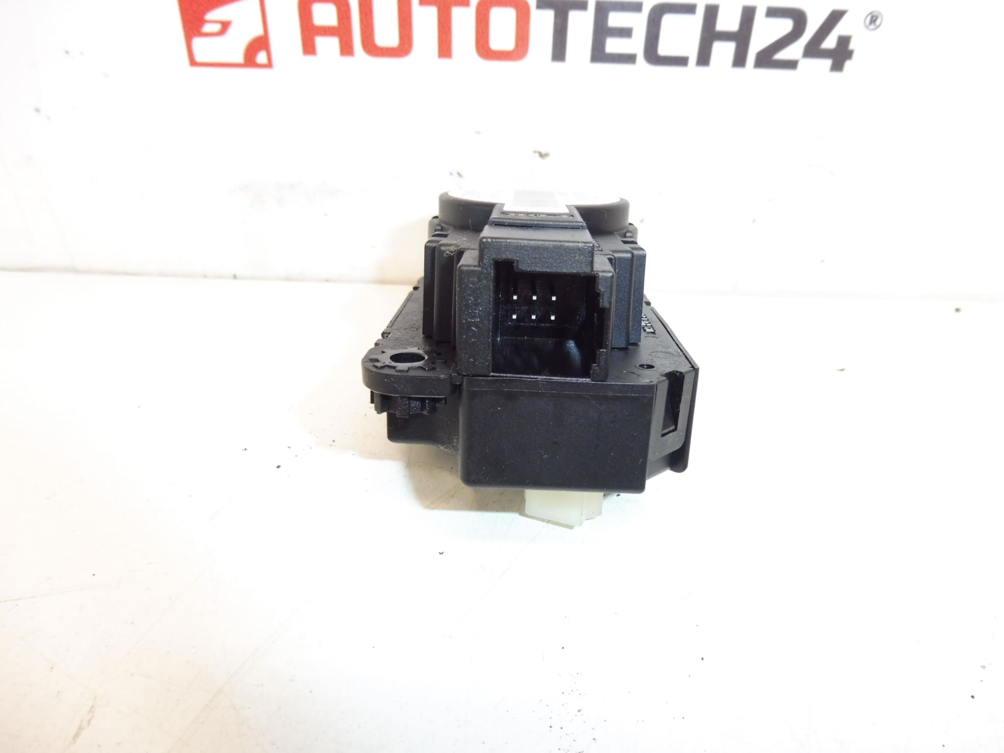 Servomotor grijača Valeo za Citroën i Peugeot N101980G/E - Slika 2