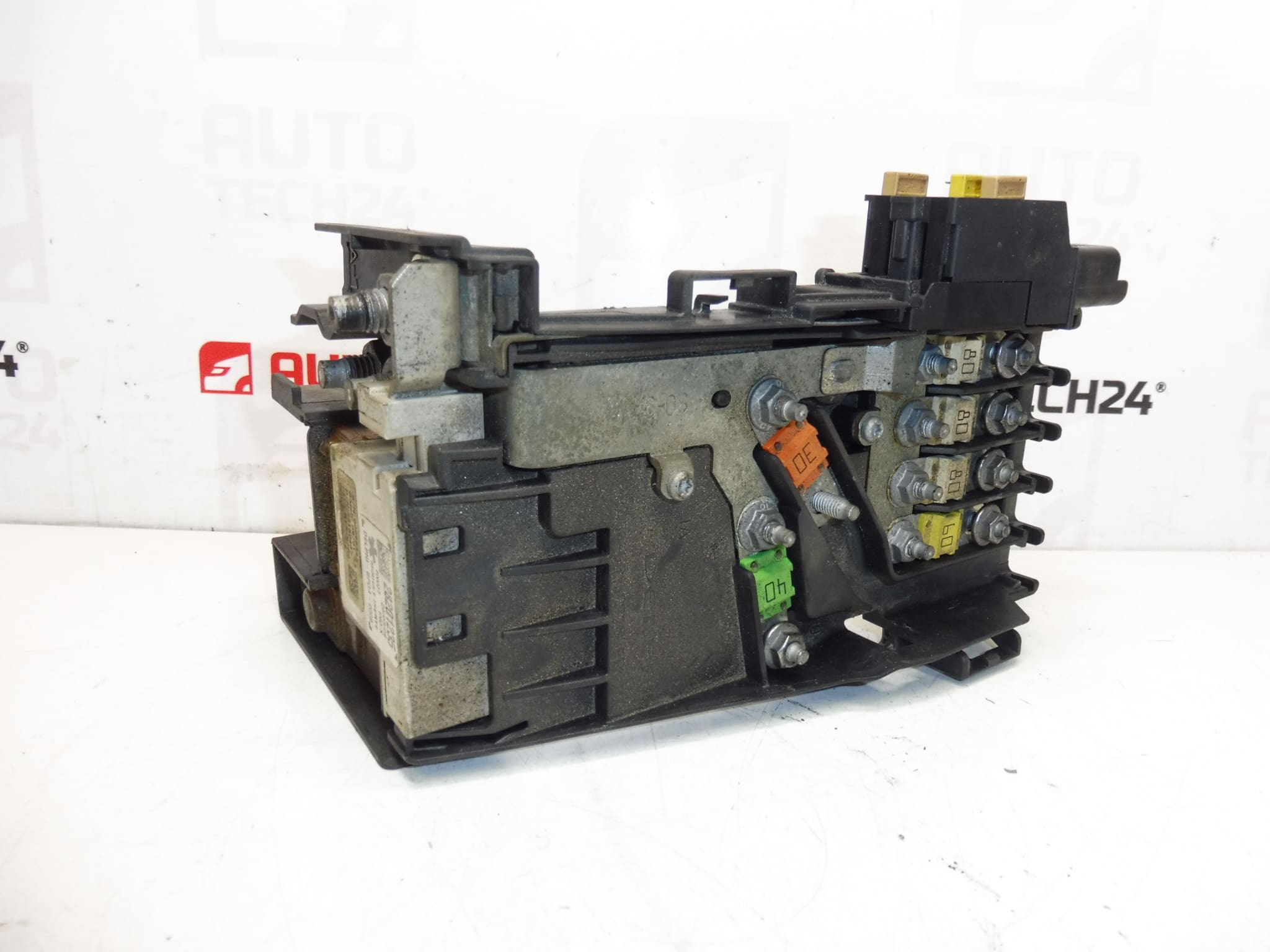 Modul osigurača za Citroën i Peugeot 9665794680/28201235/6500HE - Slika 2