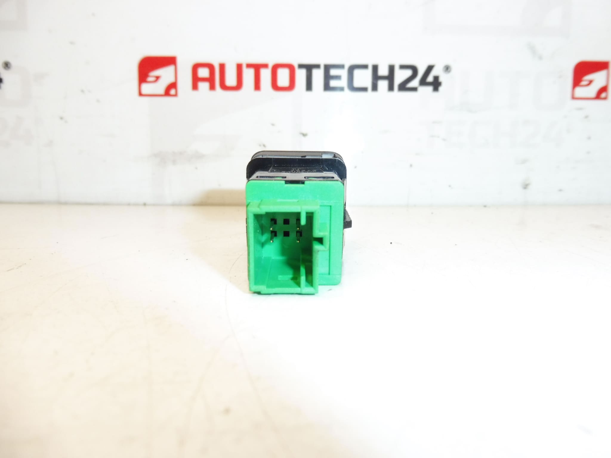 Prekidač ESP za Citroën C4 II i DS4 96664234ZD - Slika 2