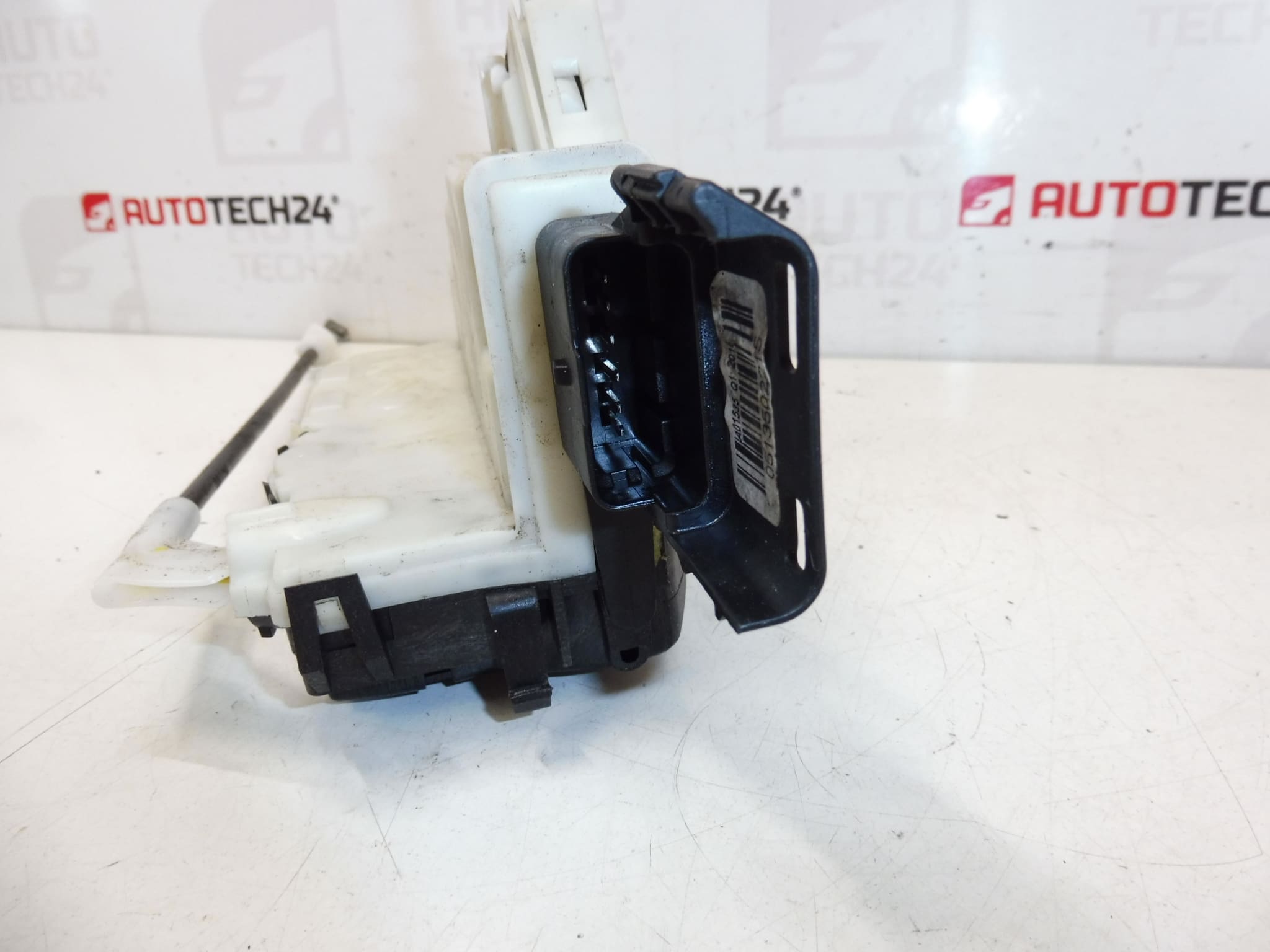 Mehanizam zaključavanja desnih prednjih vrata za Citroën Berlingo III (PSA) 828405/9135EA - Slika 2
