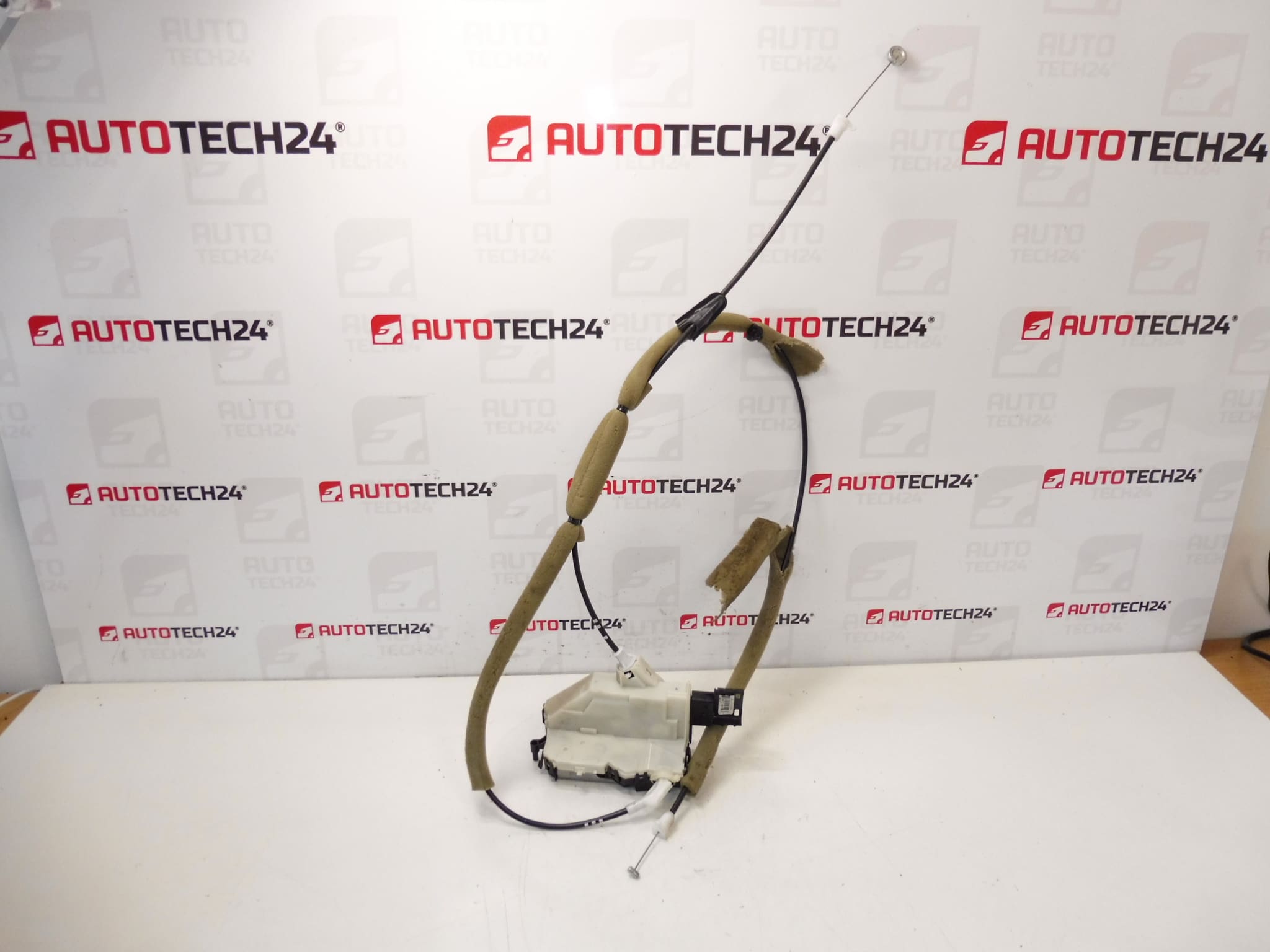 Citroën Berlingo III PSA 828414 9137n8 Stražnja vrata