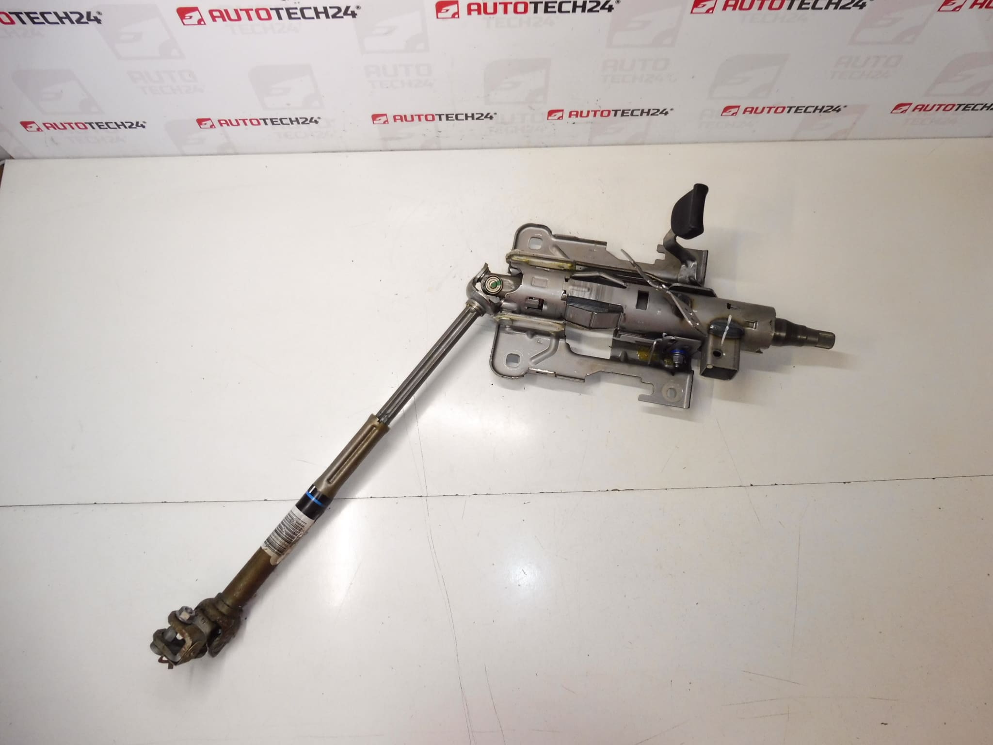 Citroën C3 Picasso 4123Gz kontrolni stupac