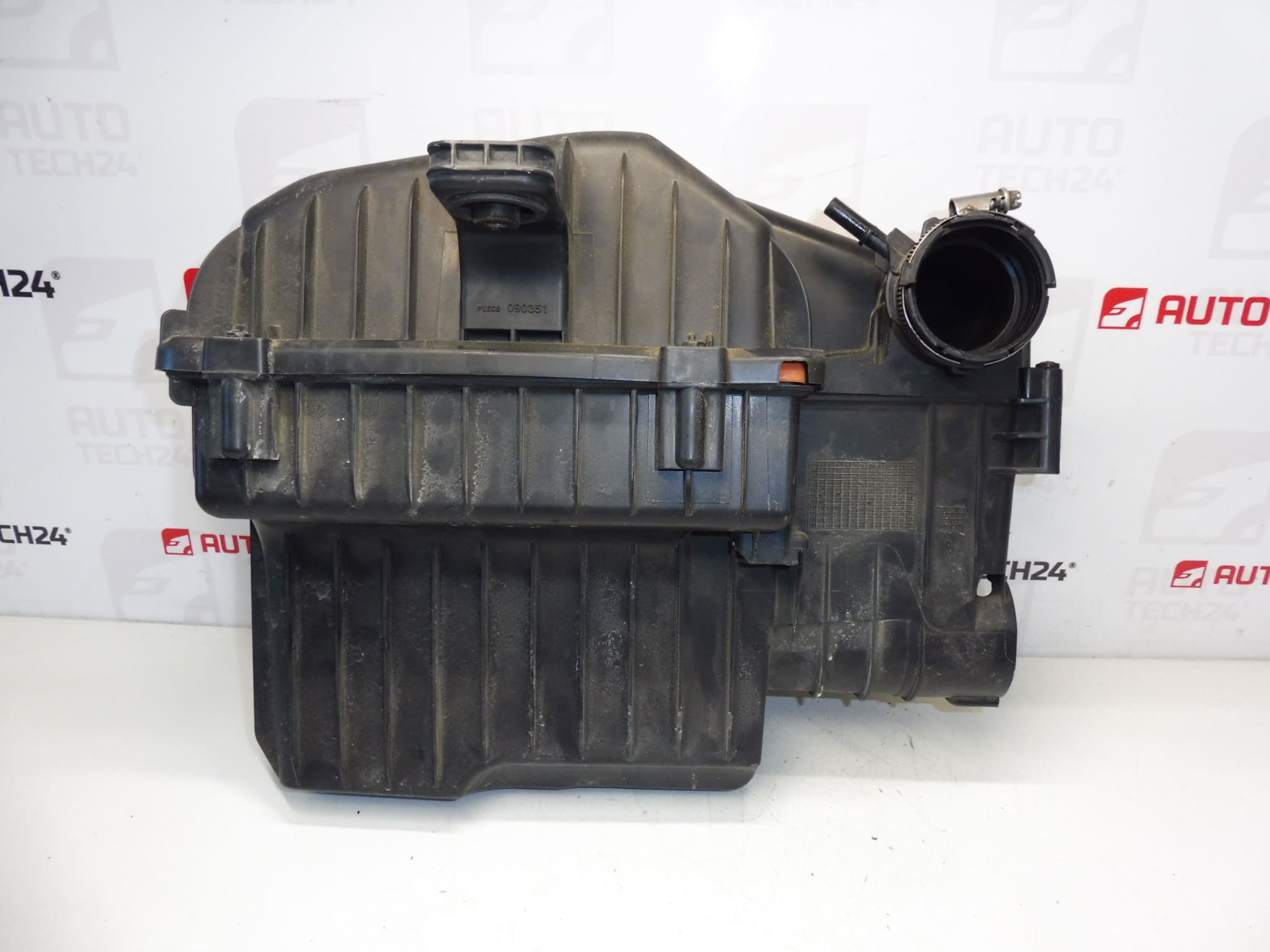 Kućište filtera za Citroën/Peugeot 1.2 VTi 9670851880 9826454780 - Slika 2